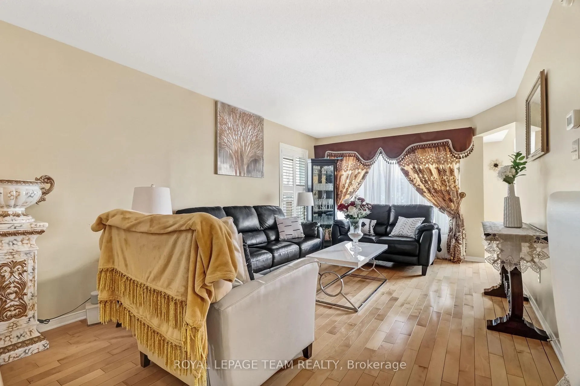 Photo 7 of 2362 Bois Vert Place, Ottawa, Avalon East — HOMEH