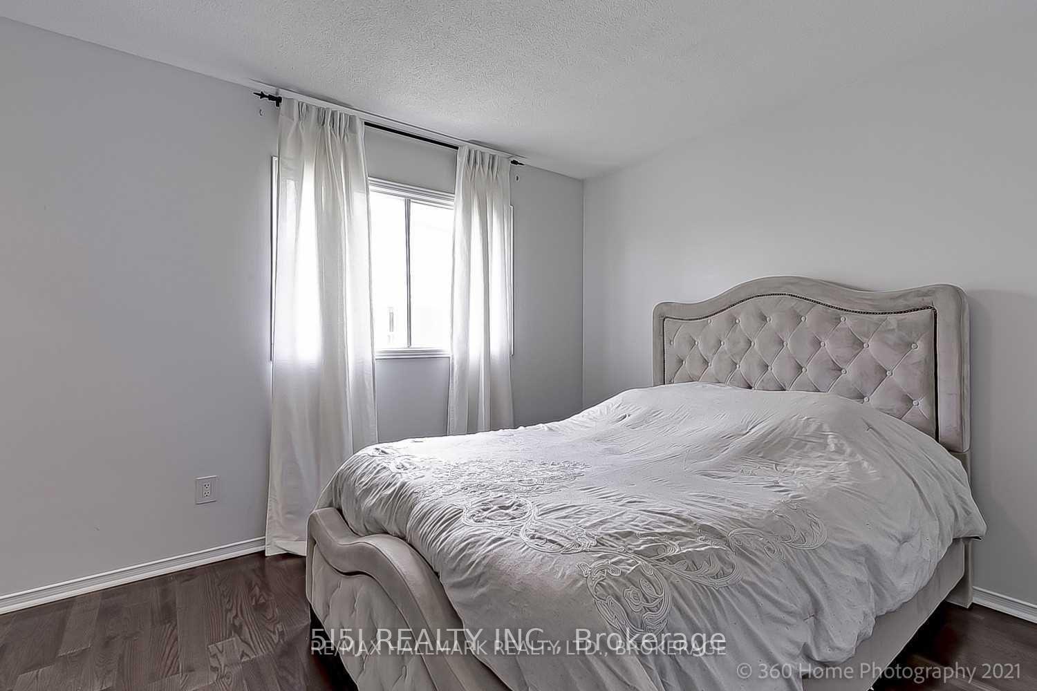 Photo 14 of 74 Covent Crescent, Aurora, Aurora Highlands — HOMEH