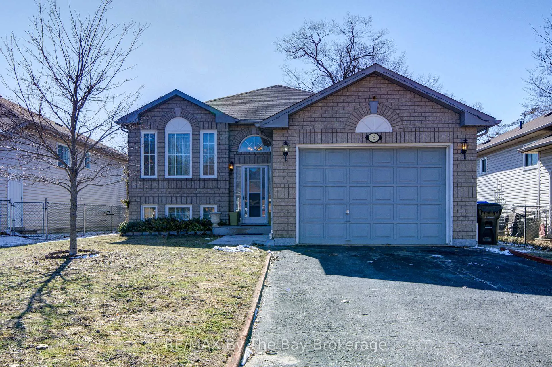 Photo 1 of 16 Glen Eton Road, Wasaga Beach — HOMEH