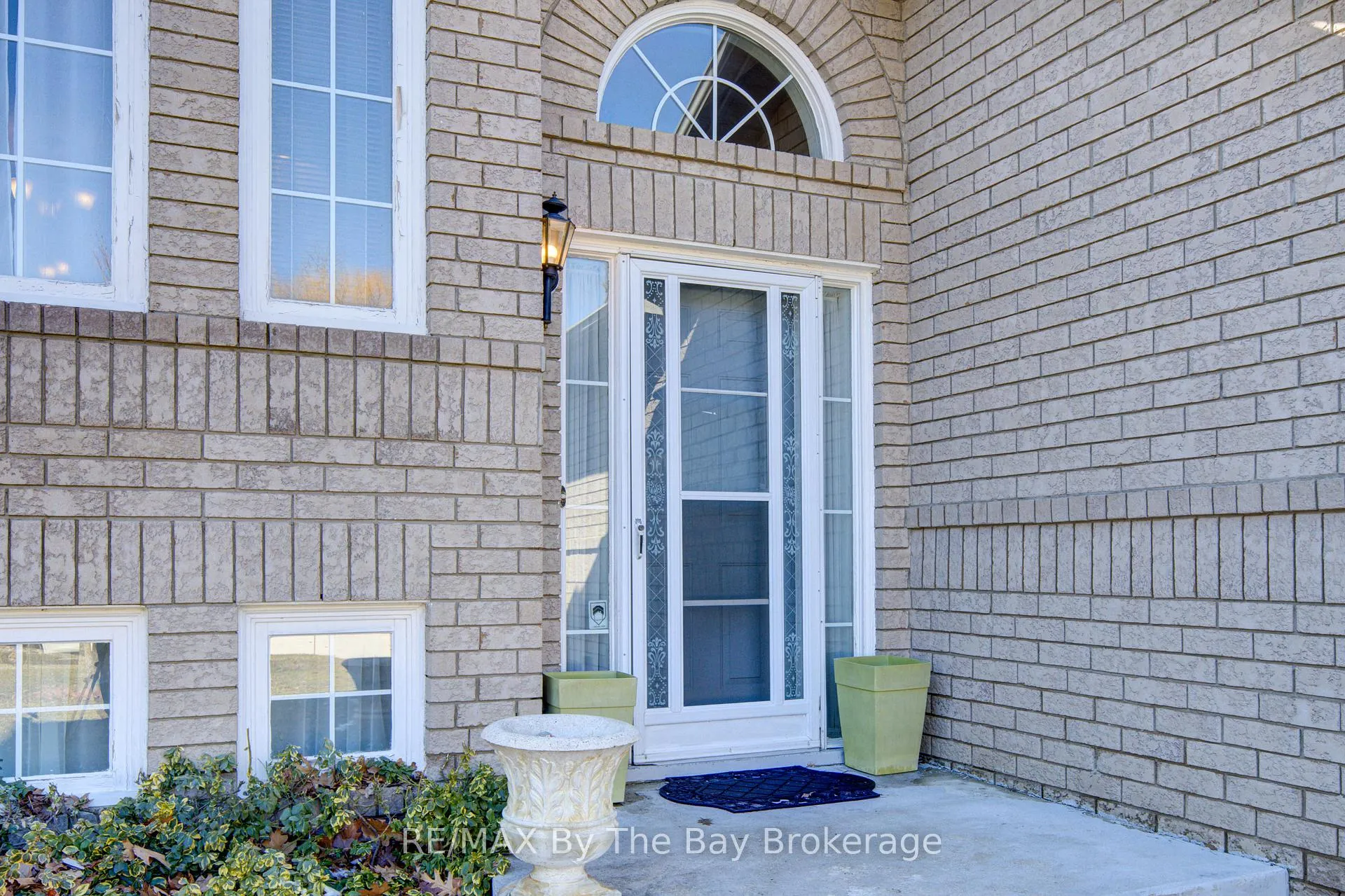 Photo 3 of 16 Glen Eton Road, Wasaga Beach — HOMEH