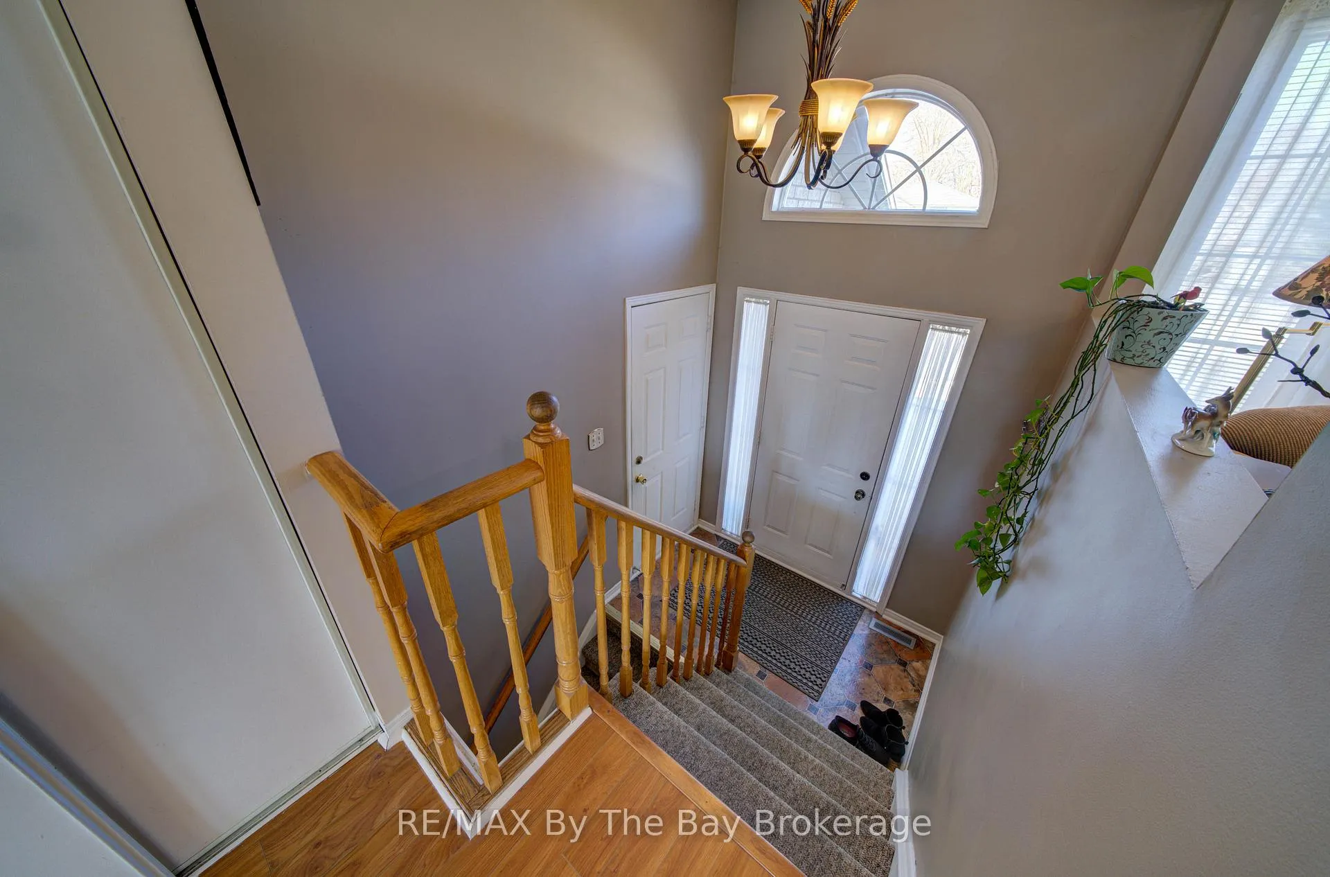 Photo 5 of 16 Glen Eton Road, Wasaga Beach — HOMEH