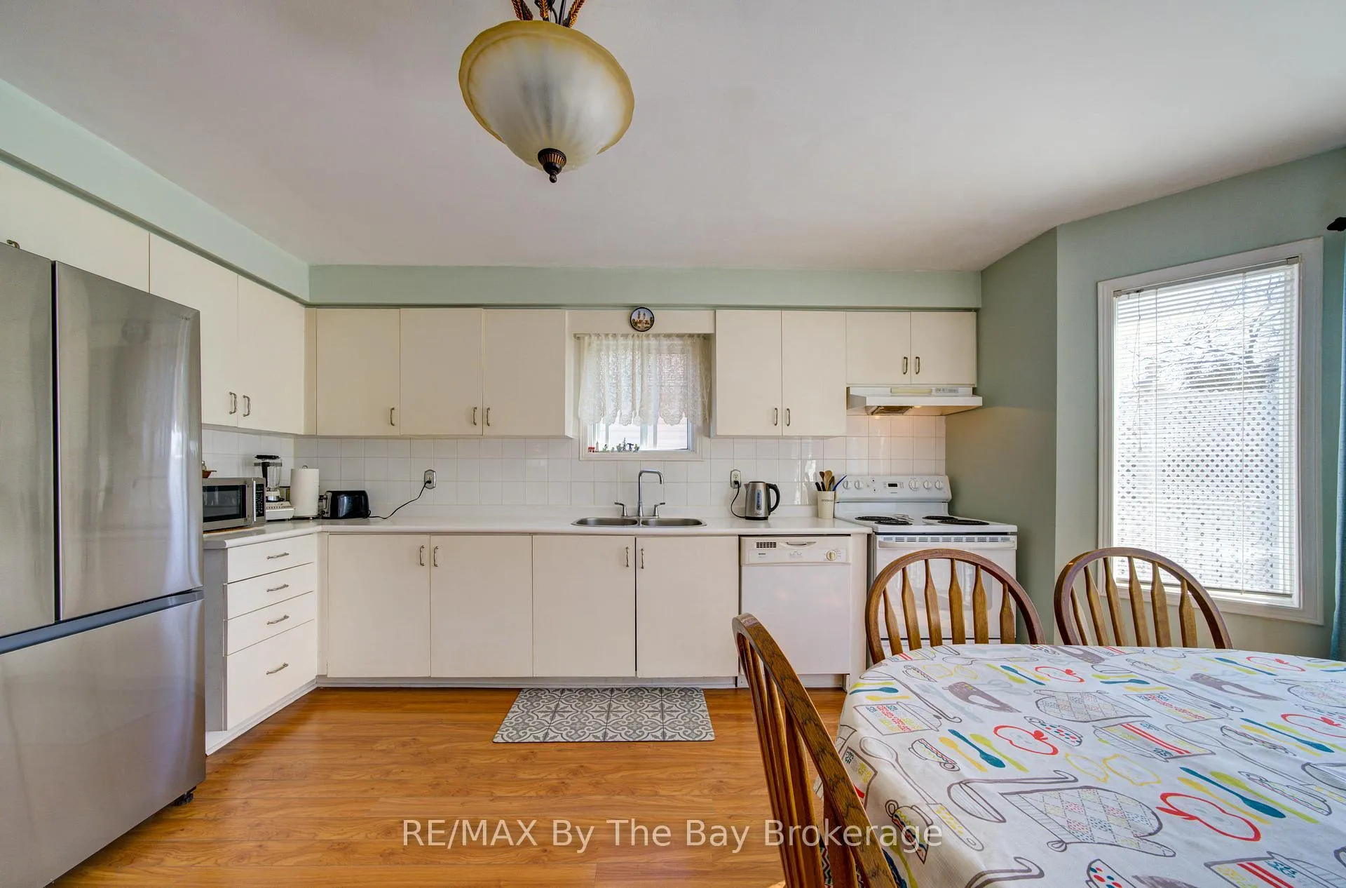 Photo 11 of 16 Glen Eton Road, Wasaga Beach — HOMEH