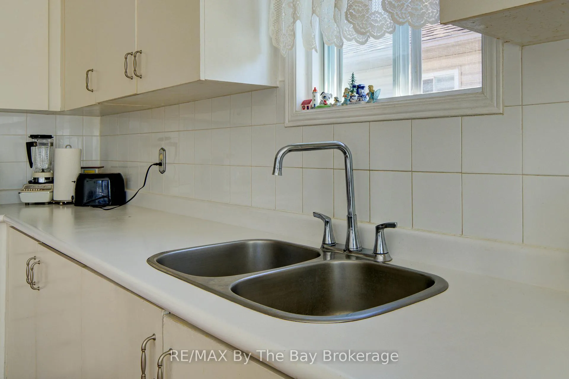 Photo 14 of 16 Glen Eton Road, Wasaga Beach — HOMEH