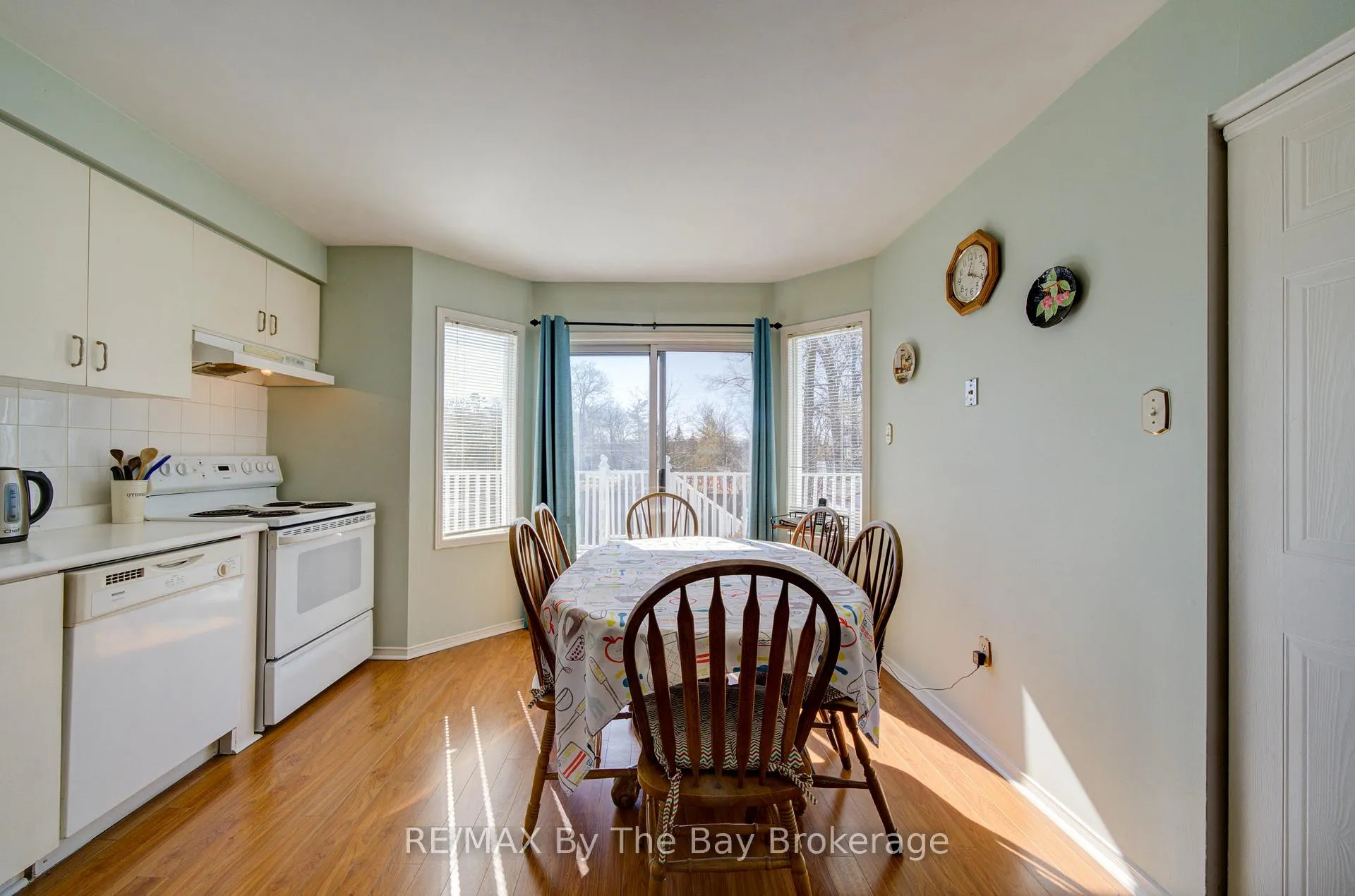 Photo 17 of 16 Glen Eton Road, Wasaga Beach — HOMEH