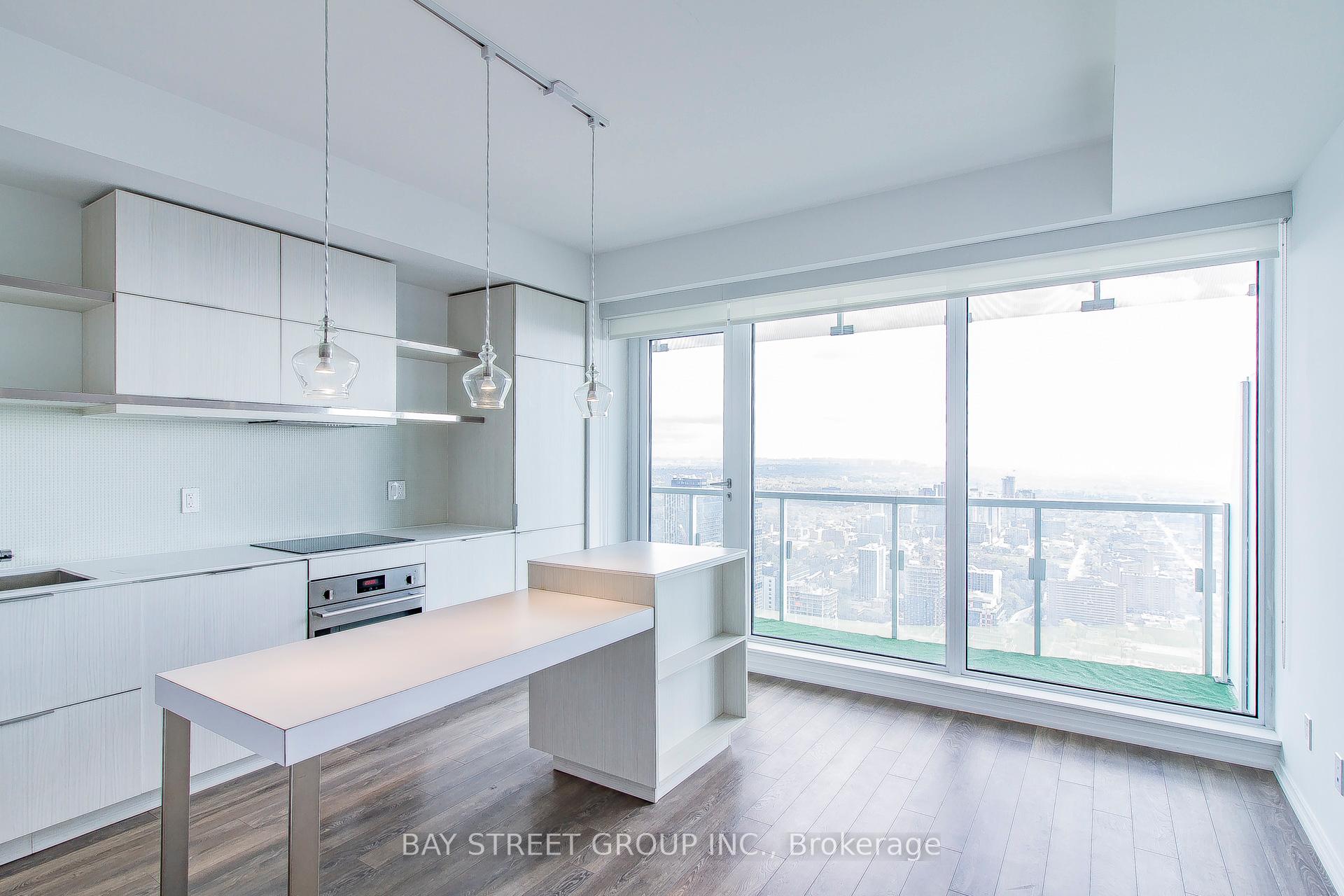 Front of Unit 5504, 197 Yonge Street
