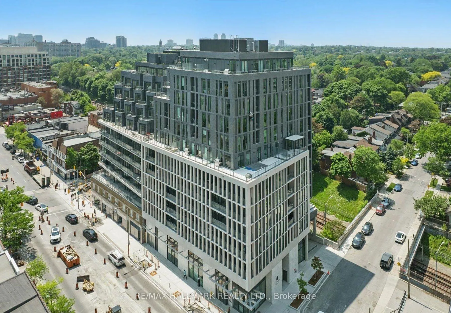 Front of Unit 502, 1 Hillsdale Avenue W