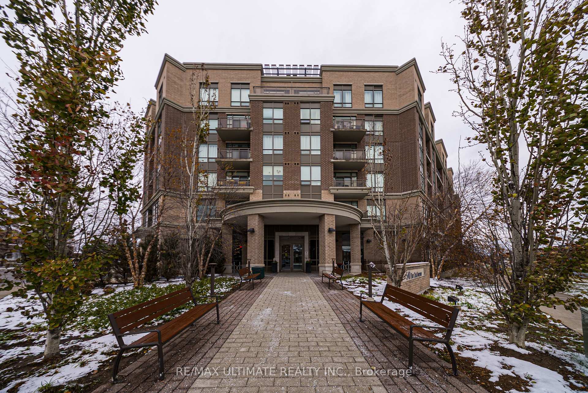Photo 1 of Unit 627, 540 Bur Oak Avenue, Markham, Berczy — HOMEH