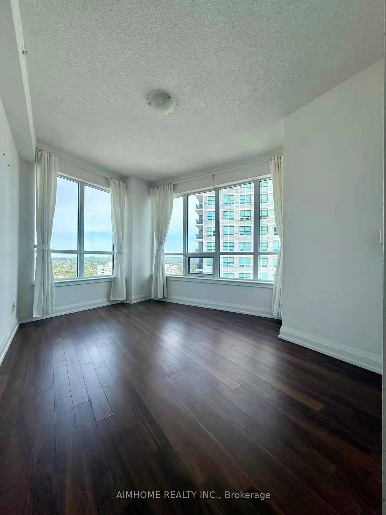 Photo 8 of Unit 1707, 7171 Yonge Street, Markham, Thornhill — HOMEH