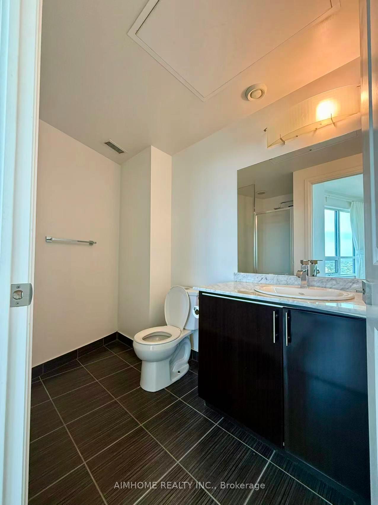 Photo 10 of Unit 1707, 7171 Yonge Street, Markham, Thornhill — HOMEH