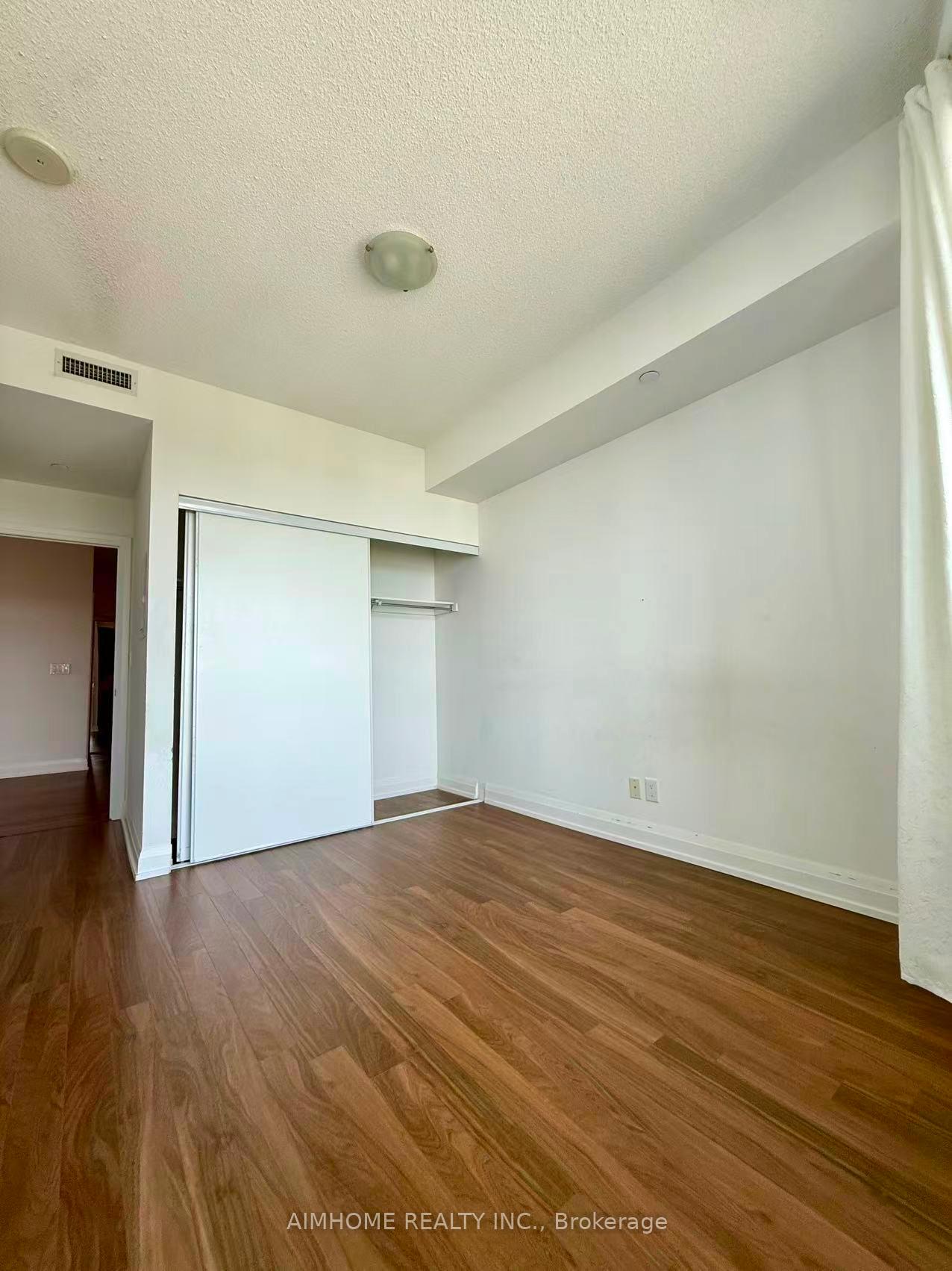 Photo 13 of Unit 1707, 7171 Yonge Street, Markham, Thornhill — HOMEH