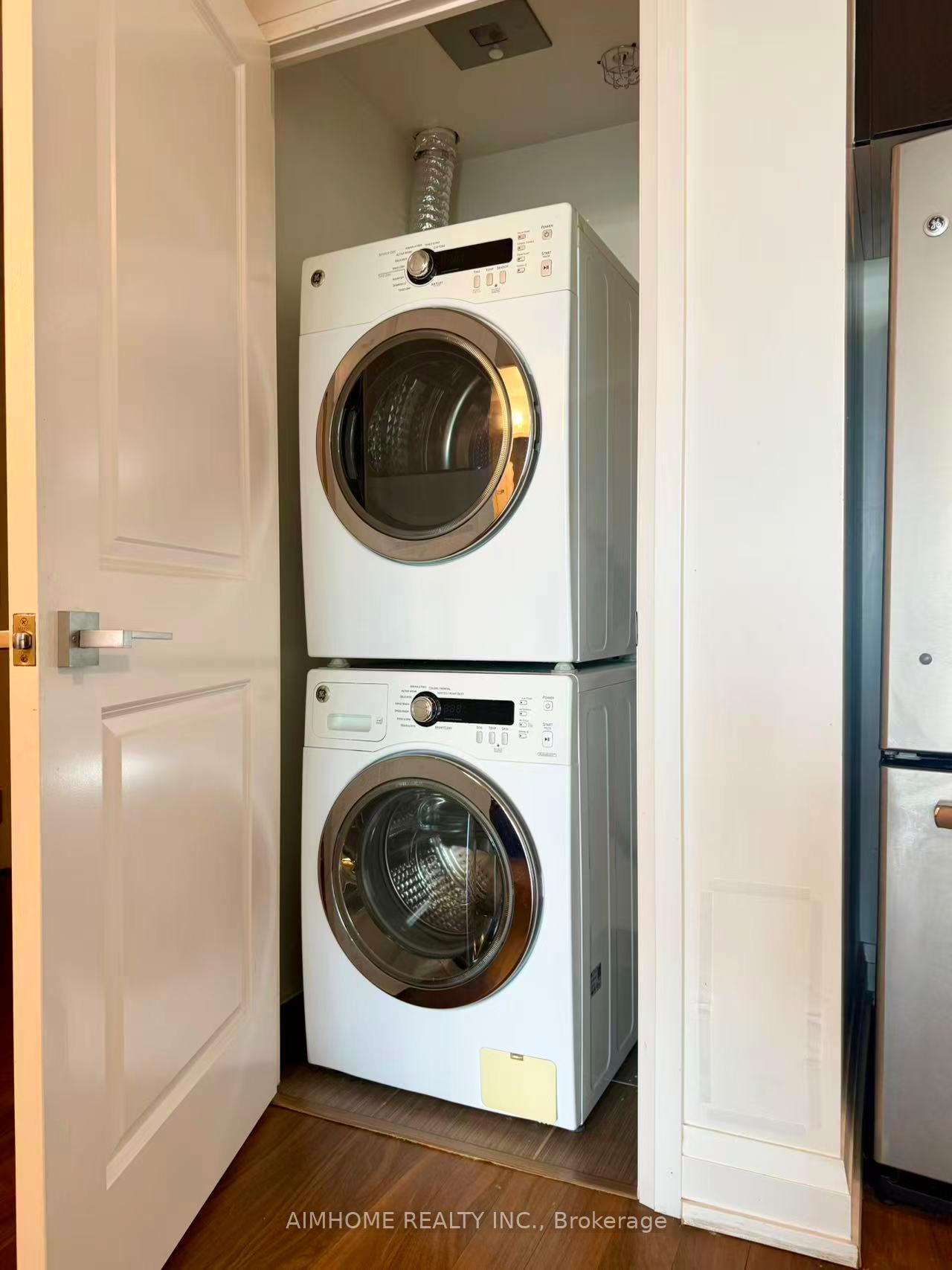 Photo 15 of Unit 1707, 7171 Yonge Street, Markham, Thornhill — HOMEH