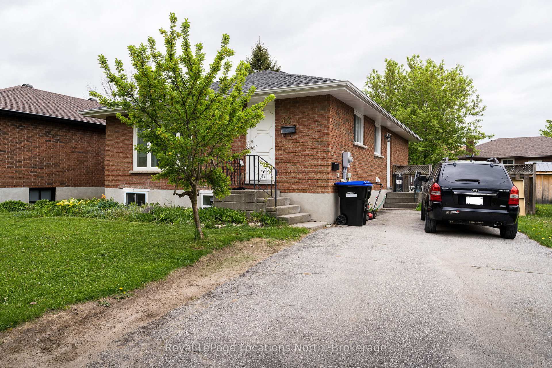Photo 2 of 38 Sproule Avenue, Collingwood — HOMEH