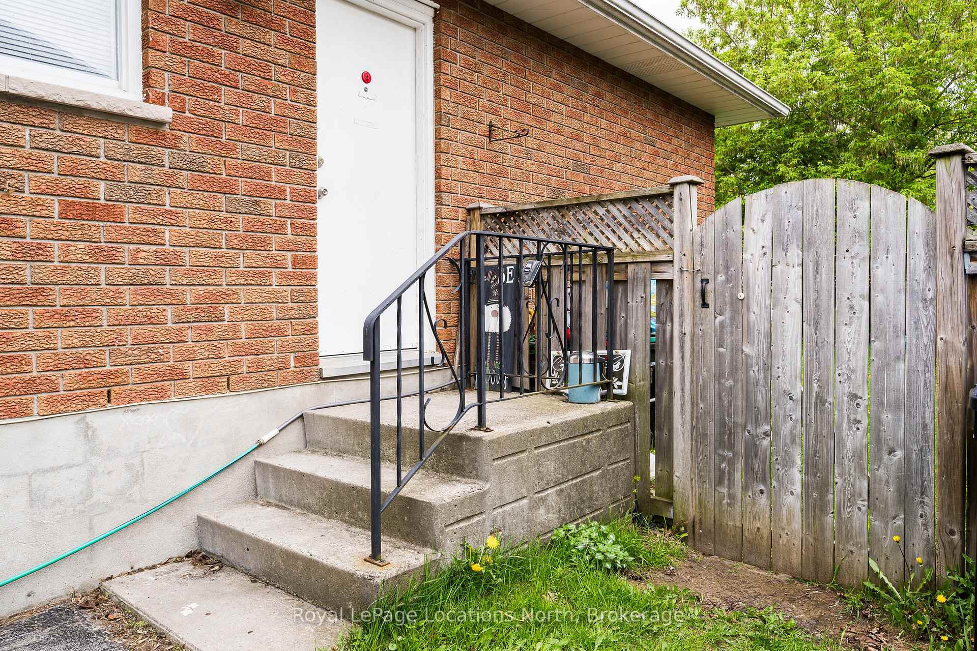 Photo 11 of 38 Sproule Avenue, Collingwood — HOMEH