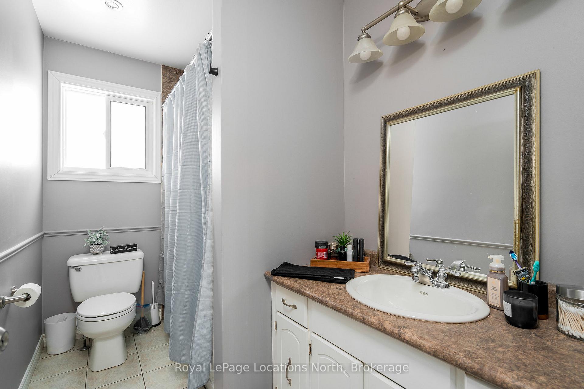 Photo 17 of 38 Sproule Avenue, Collingwood — HOMEH