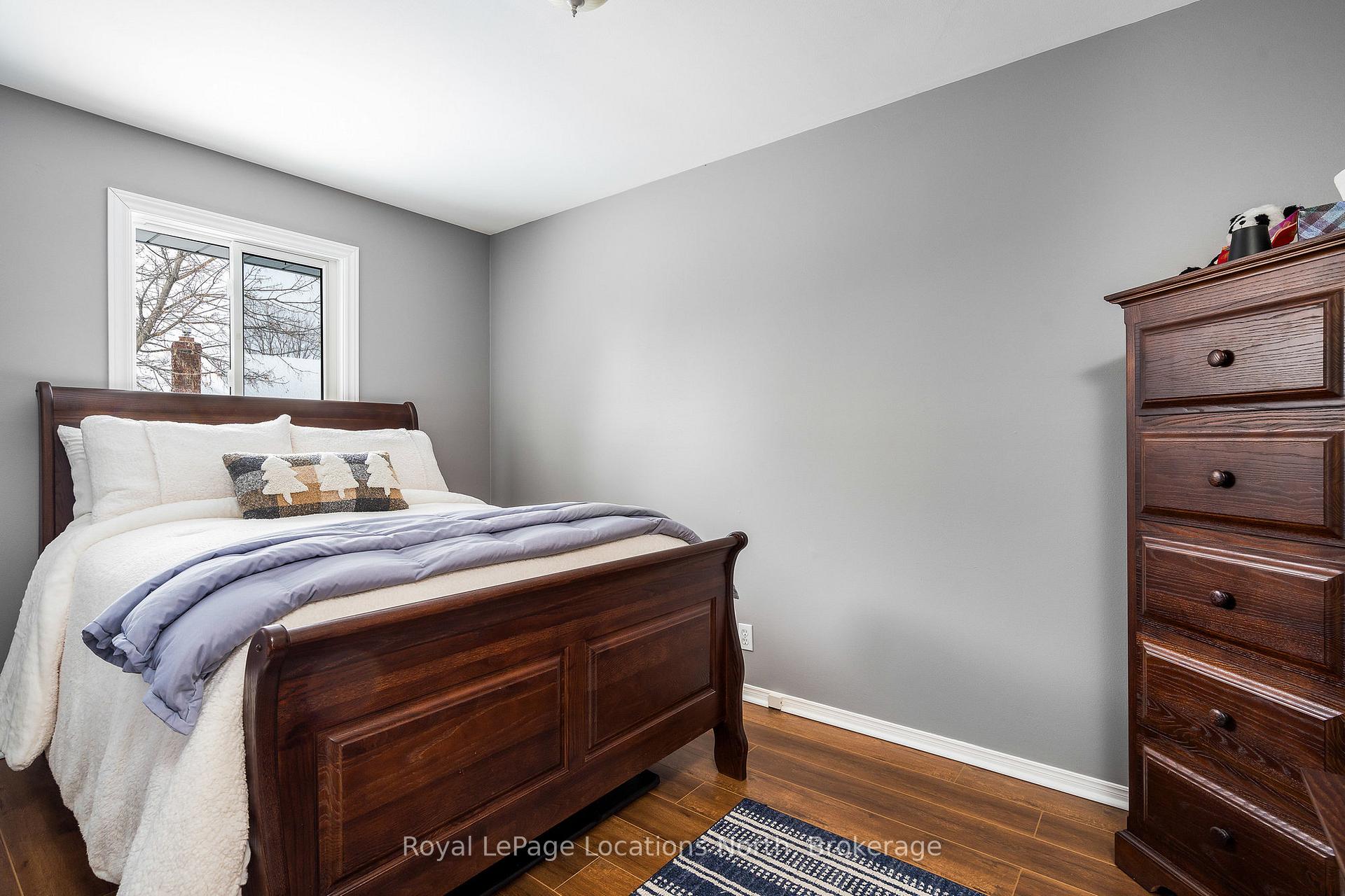 Photo 16 of 38 Sproule Avenue, Collingwood — HOMEH