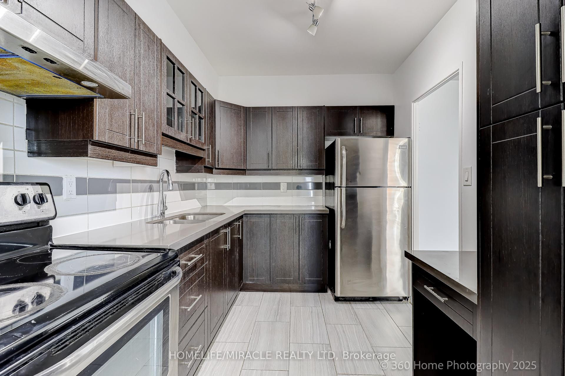 Photo 7 of Unit 1819, 5 Massey Square, Toronto, Crescent Town — HOMEH