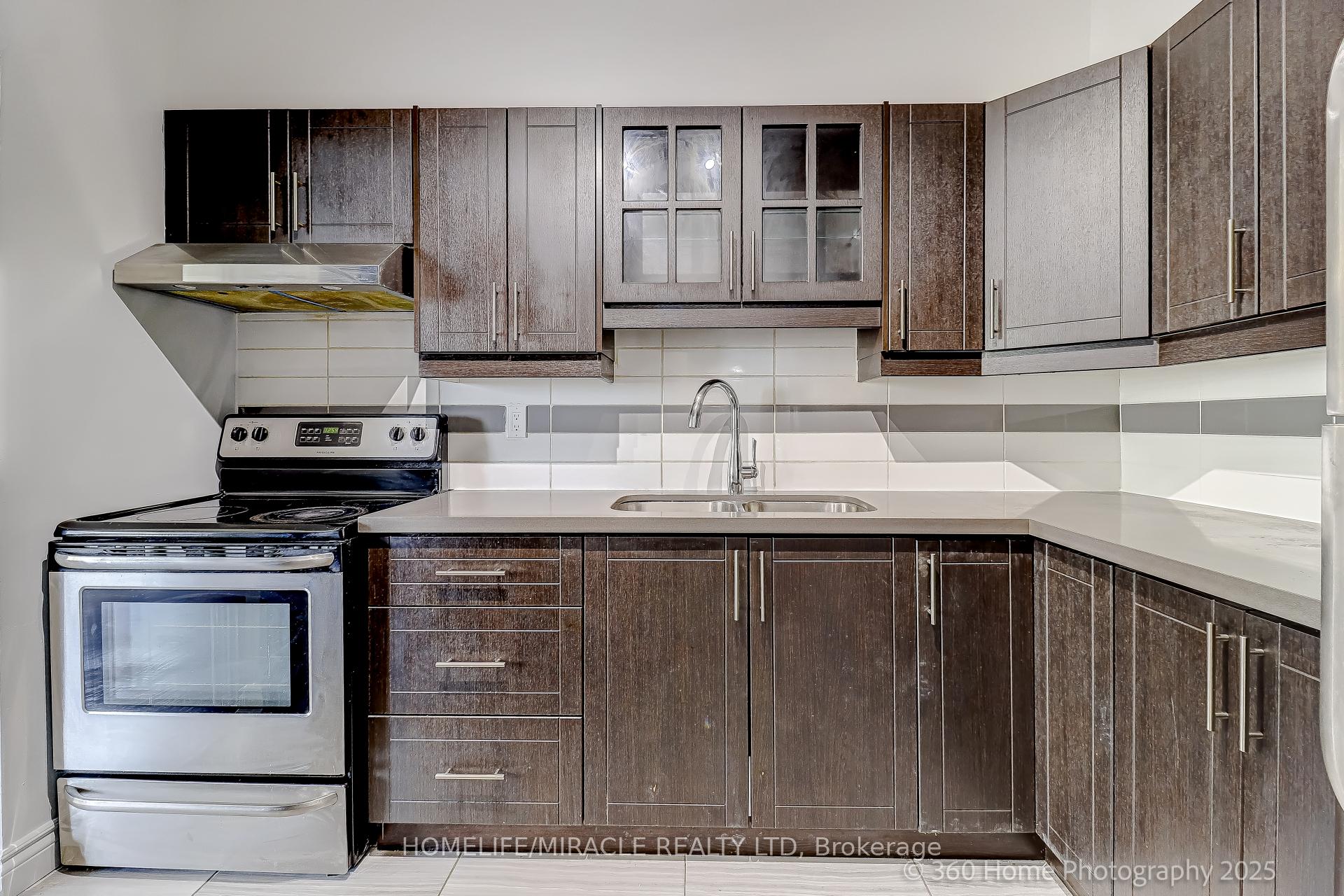 Photo 12 of Unit 1819, 5 Massey Square, Toronto, Crescent Town — HOMEH