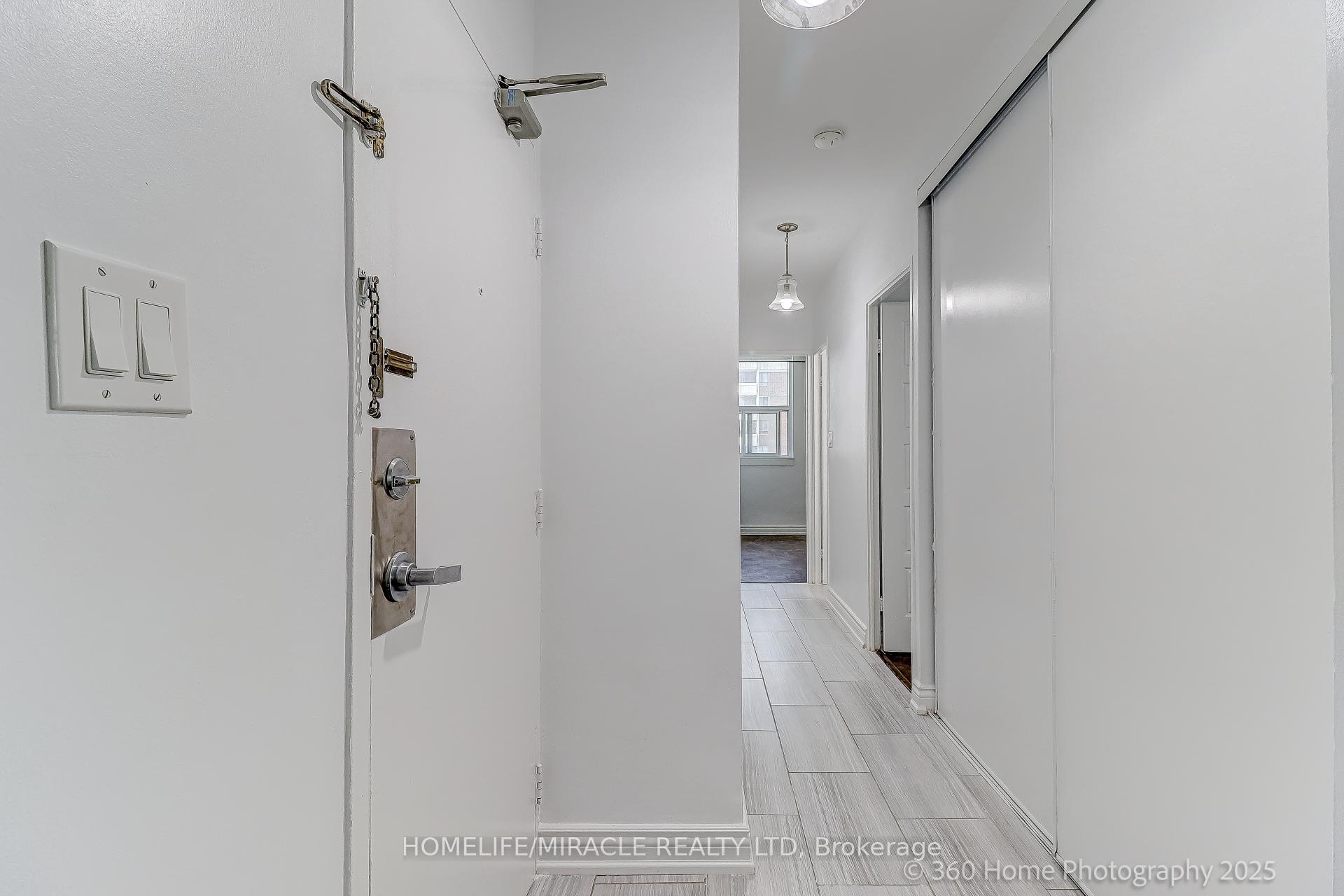 Photo 14 of Unit 1819, 5 Massey Square, Toronto, Crescent Town — HOMEH