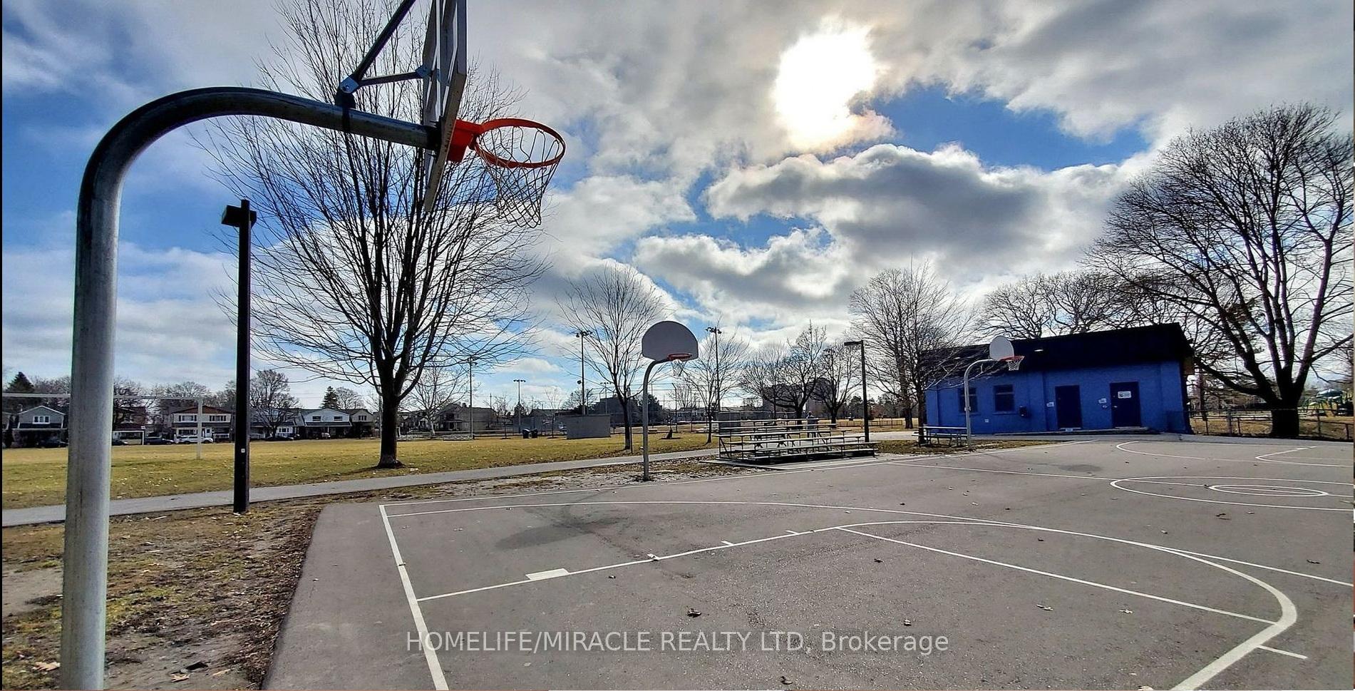 Photo 32 of Unit 1819, 5 Massey Square, Toronto, Crescent Town — HOMEH