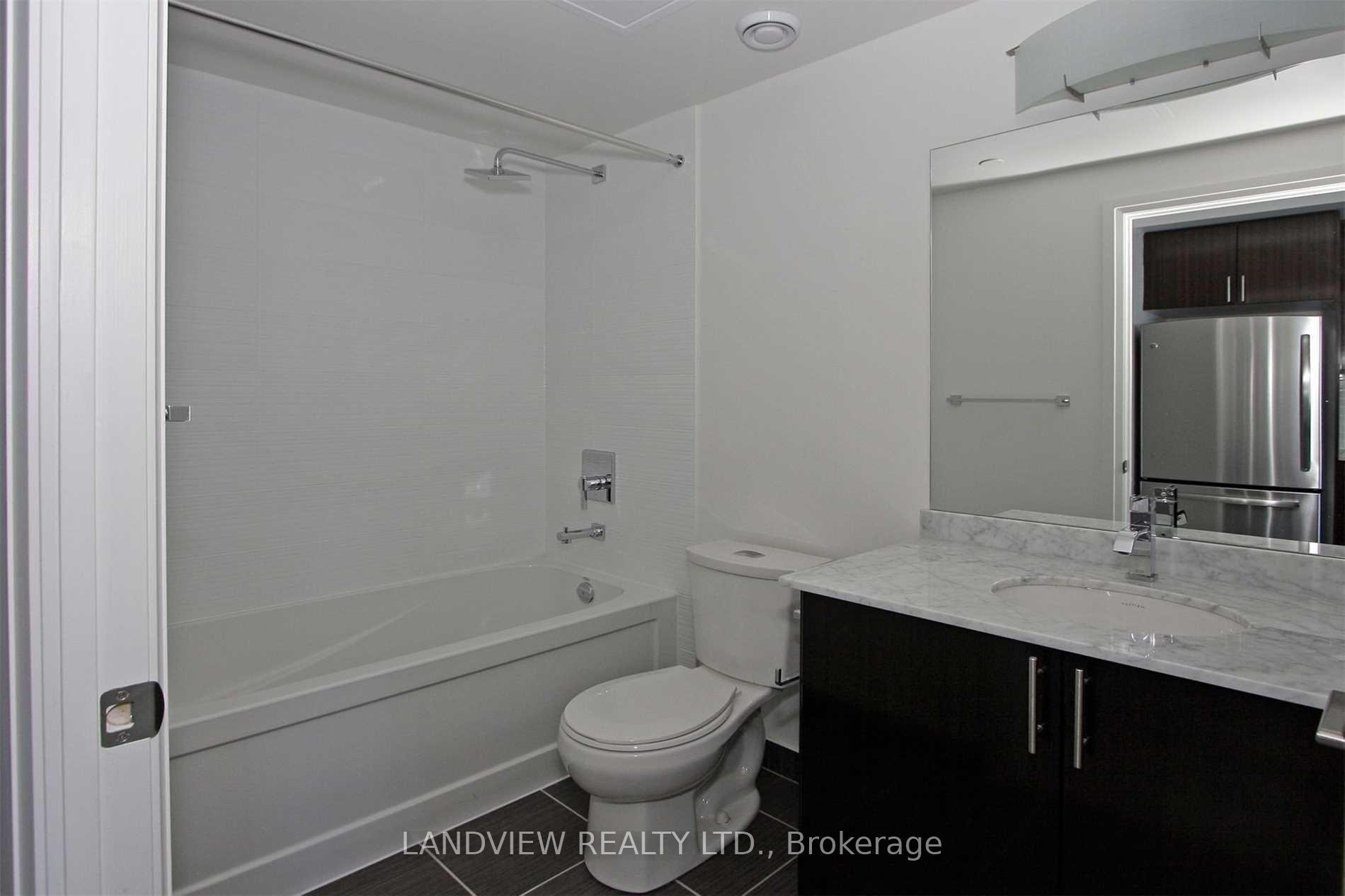 Photo 8 of Unit PH305, 7165 Yonge Street, Markham, Grandview — HOMEH