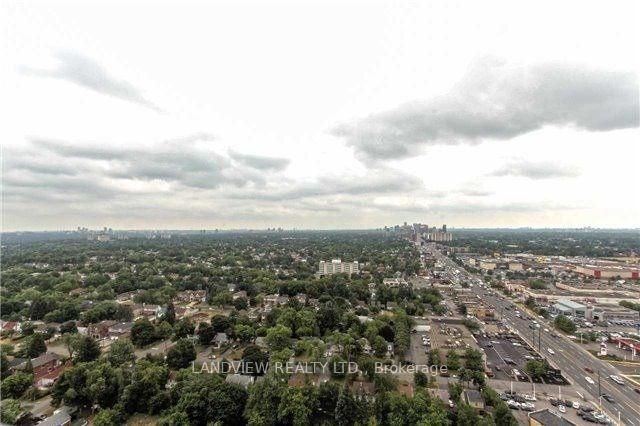 Photo 11 of Unit PH305, 7165 Yonge Street, Markham, Grandview — HOMEH