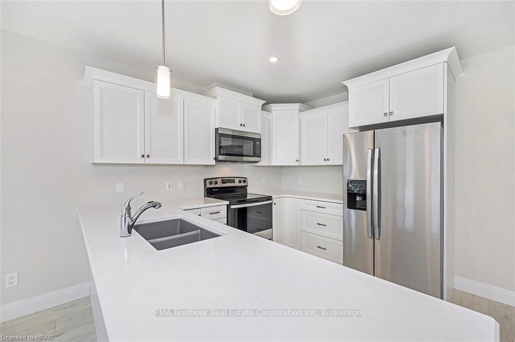 Photo 10 of 1 Lake Drive S, Cramahe, Colborne — HOMEH