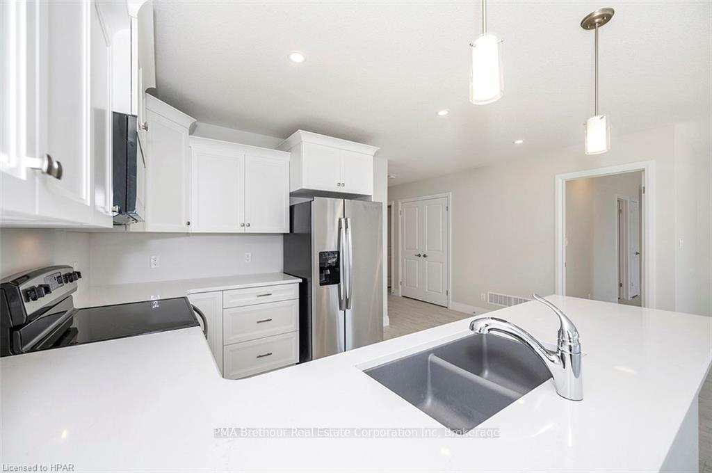 Photo 13 of 1 Lake Drive S, Cramahe, Colborne — HOMEH