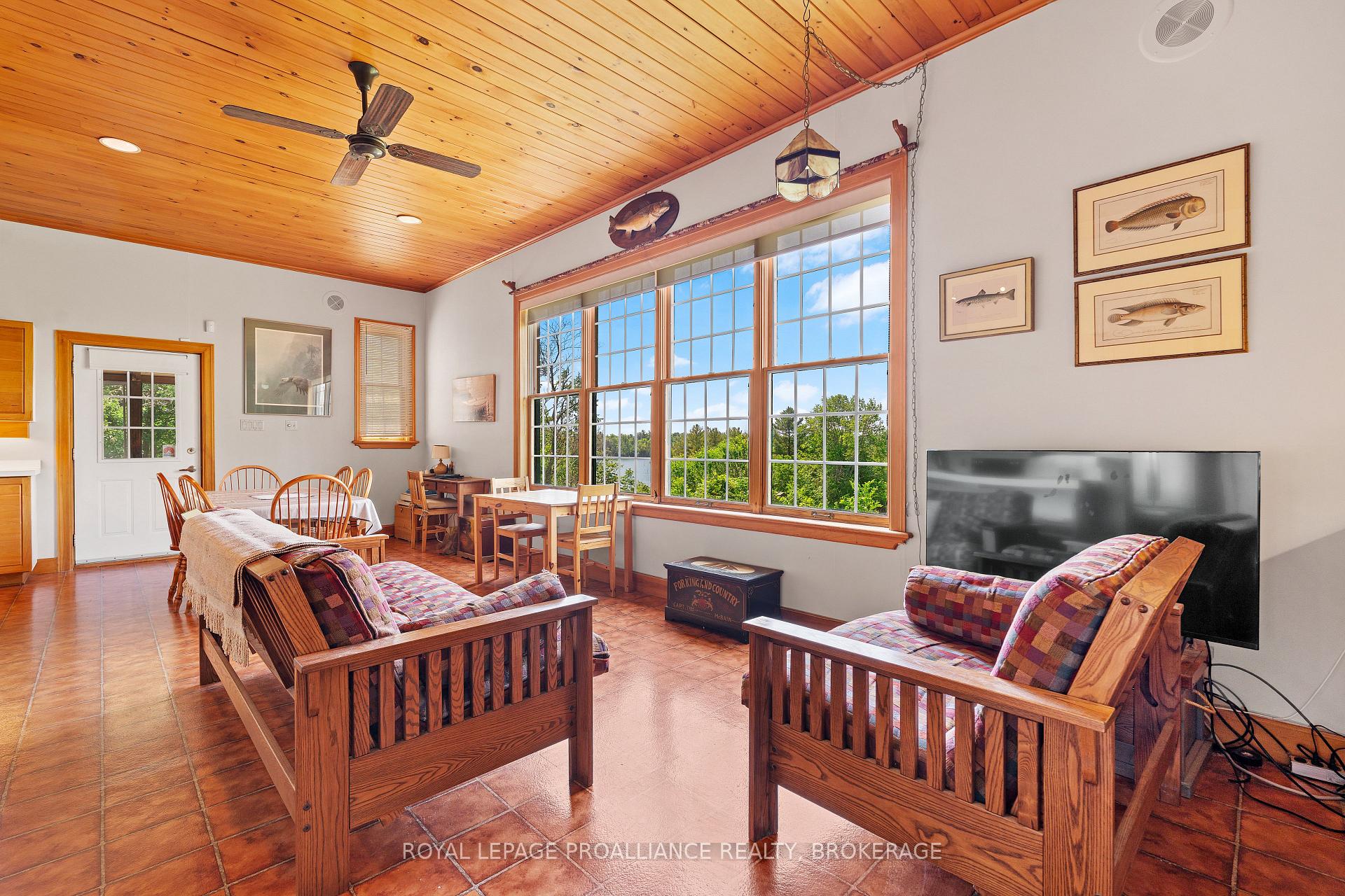 Photo 9 of 1597 Shales Road, Frontenac, Frontenac South — HOMEH