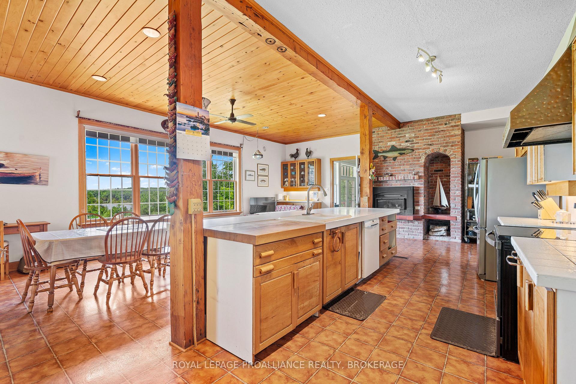 Photo 16 of 1597 Shales Road, Frontenac, Frontenac South — HOMEH