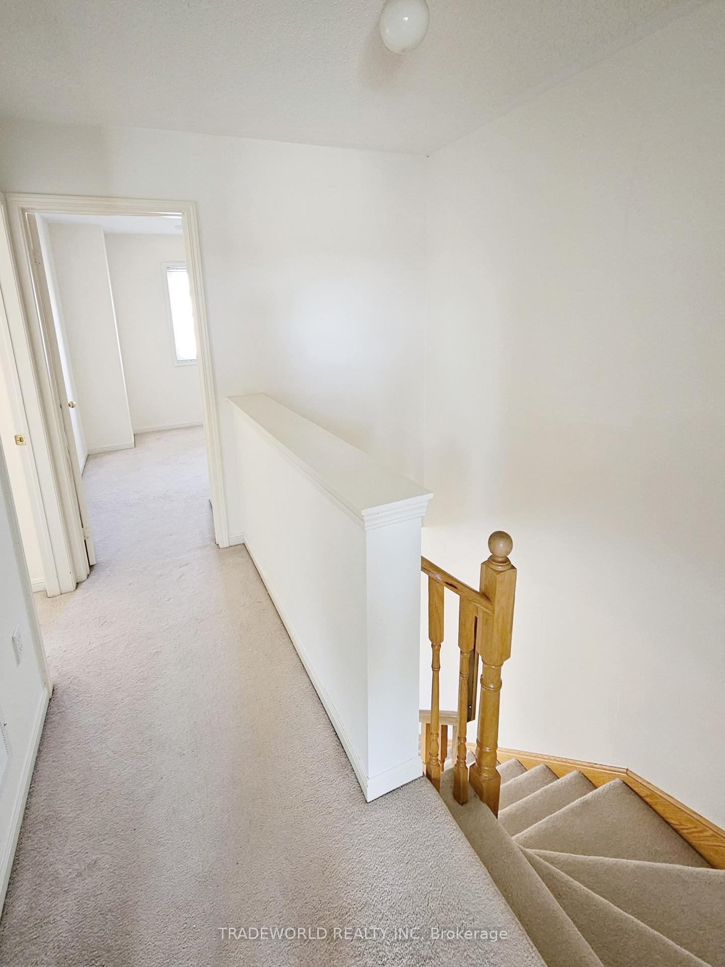 Photo 11 of 23 Nakina Way, Markham, Village Green-South Unionville — HOMEH