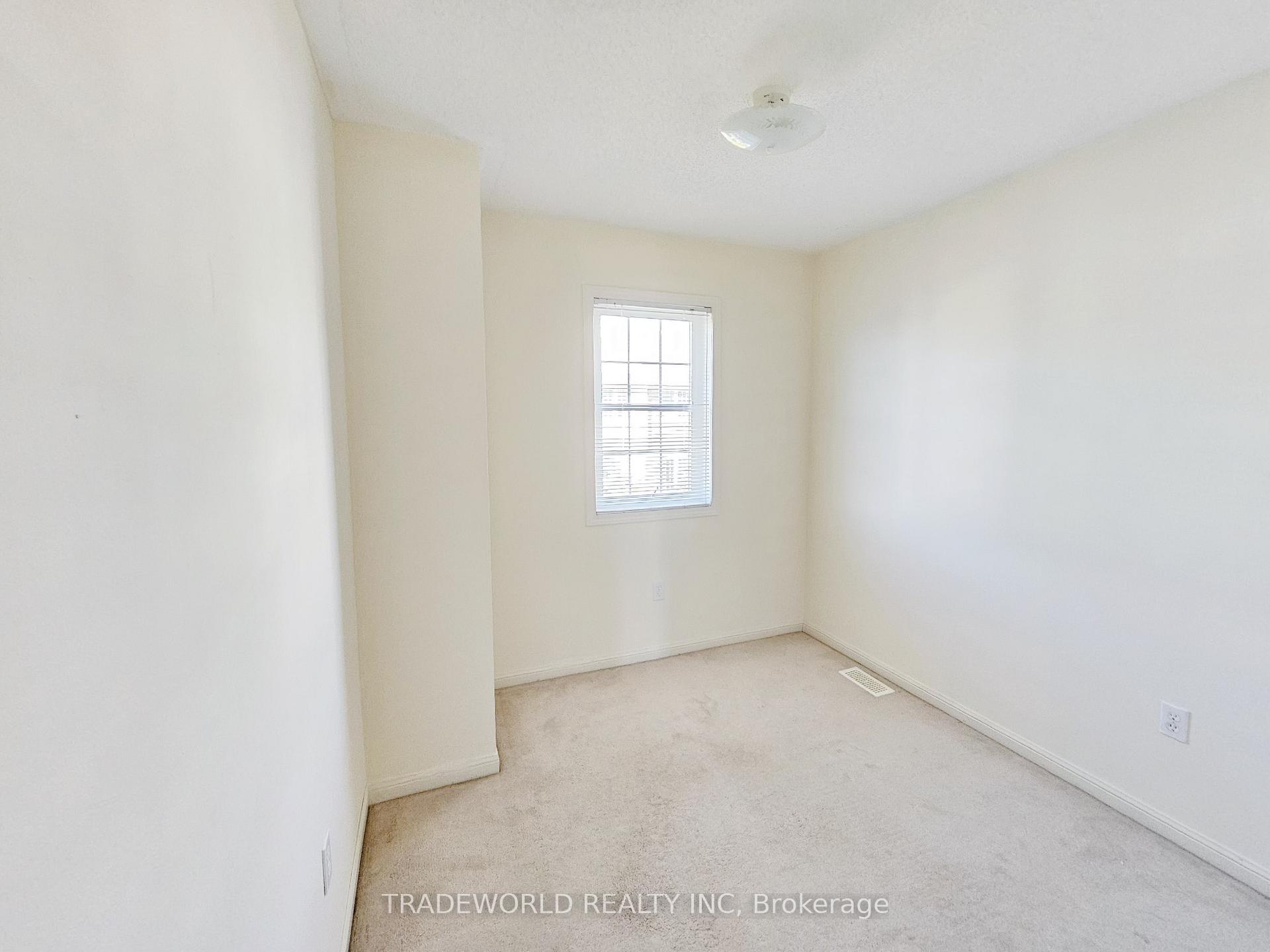 Photo 14 of 23 Nakina Way, Markham, Village Green-South Unionville — HOMEH