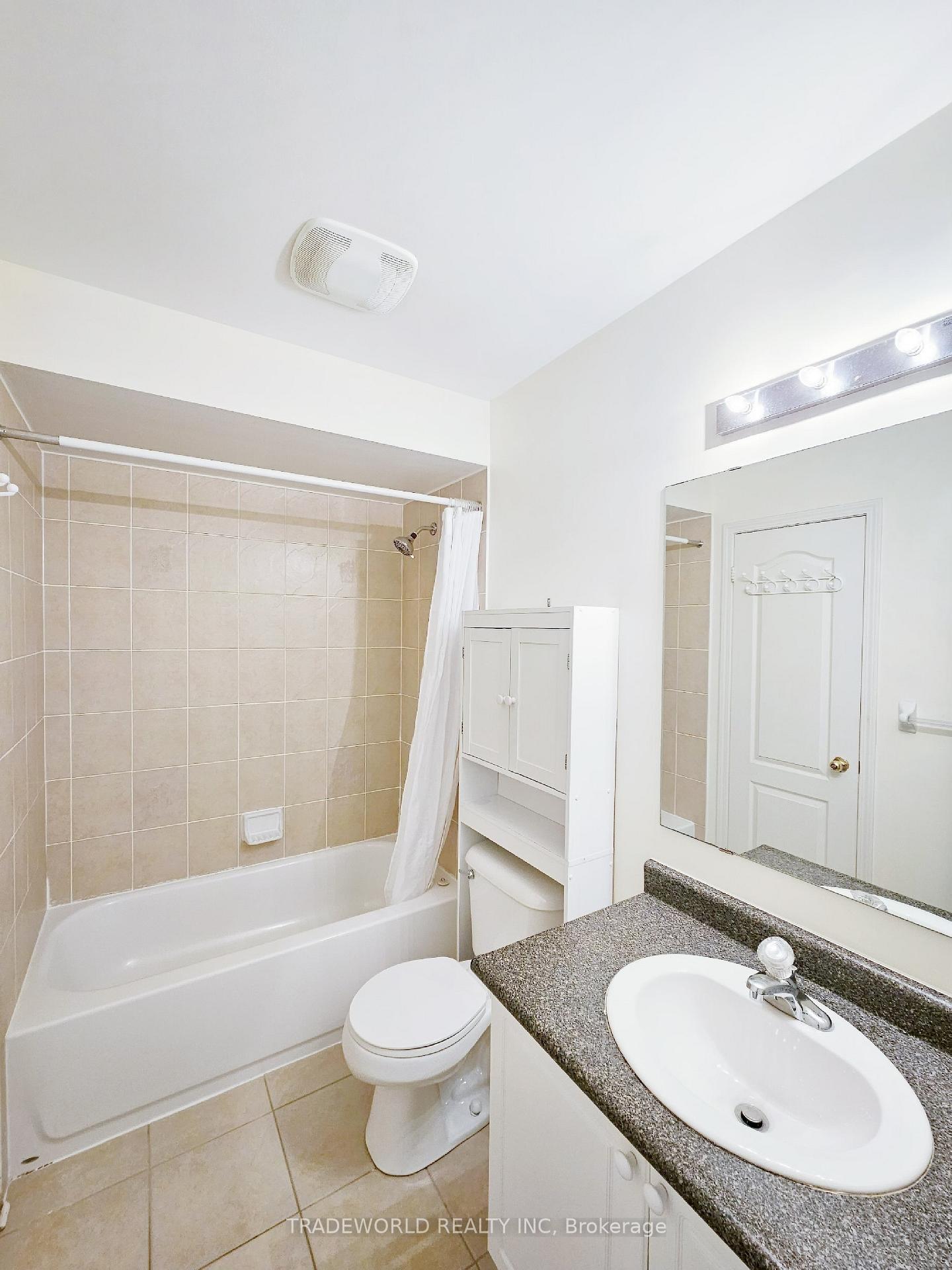 Photo 16 of 23 Nakina Way, Markham, Village Green-South Unionville — HOMEH