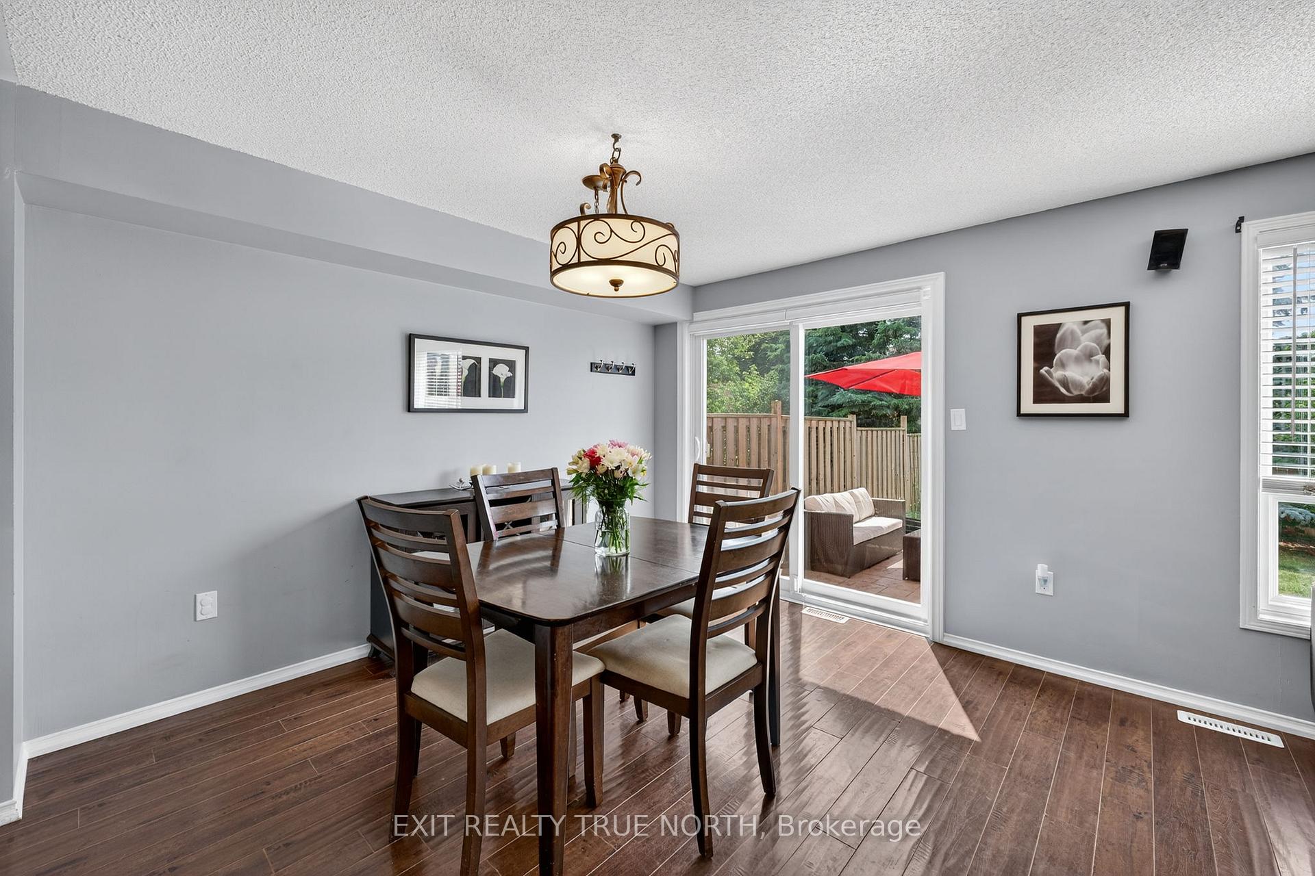 Photo 9 of 28 Lee Crescent, Barrie, Holly — HOMEH