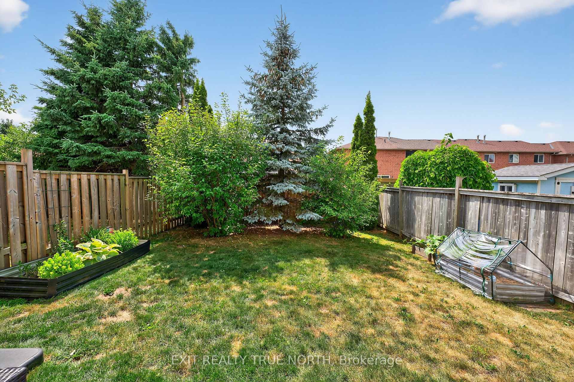Photo 23 of 28 Lee Crescent, Barrie, Holly — HOMEH