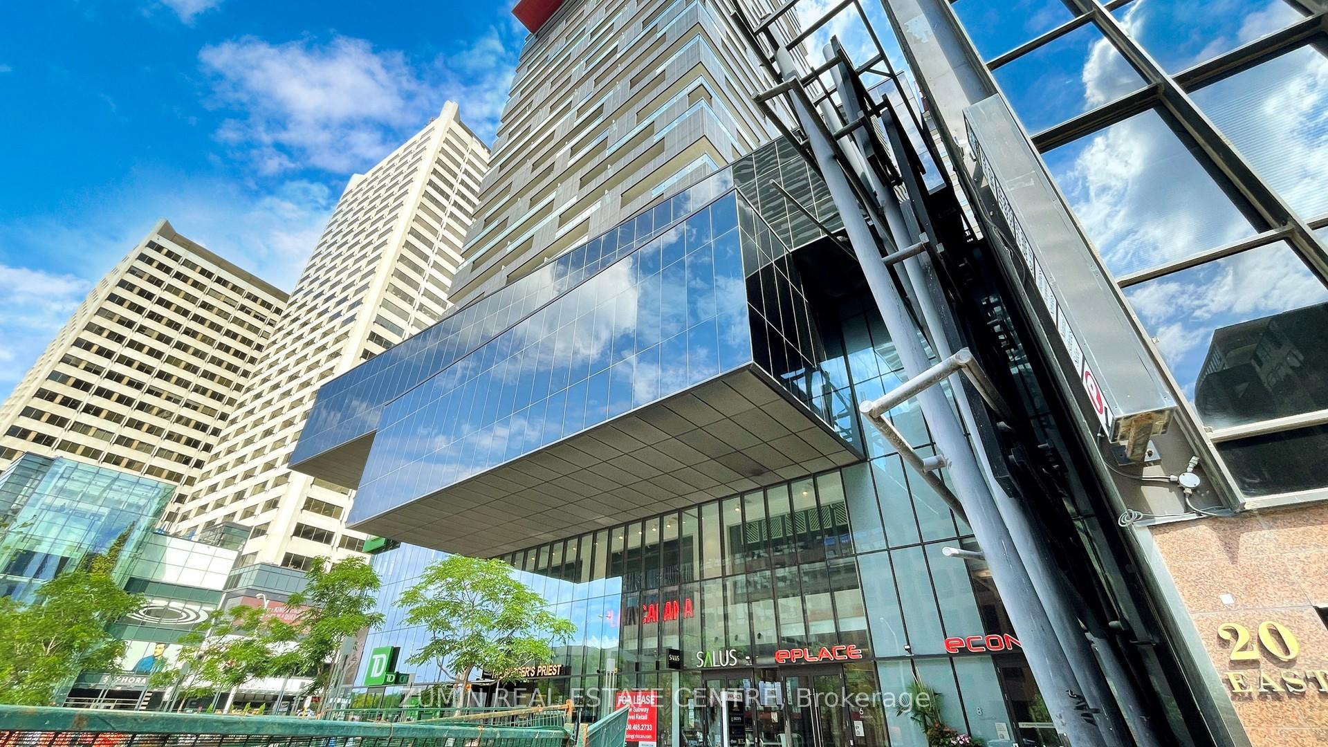 Front of Unit 3001, 8 Eglinton Avenue E
