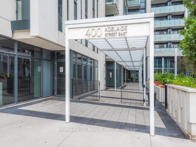 Front of Unit 1101, 400 Adelaide Street E