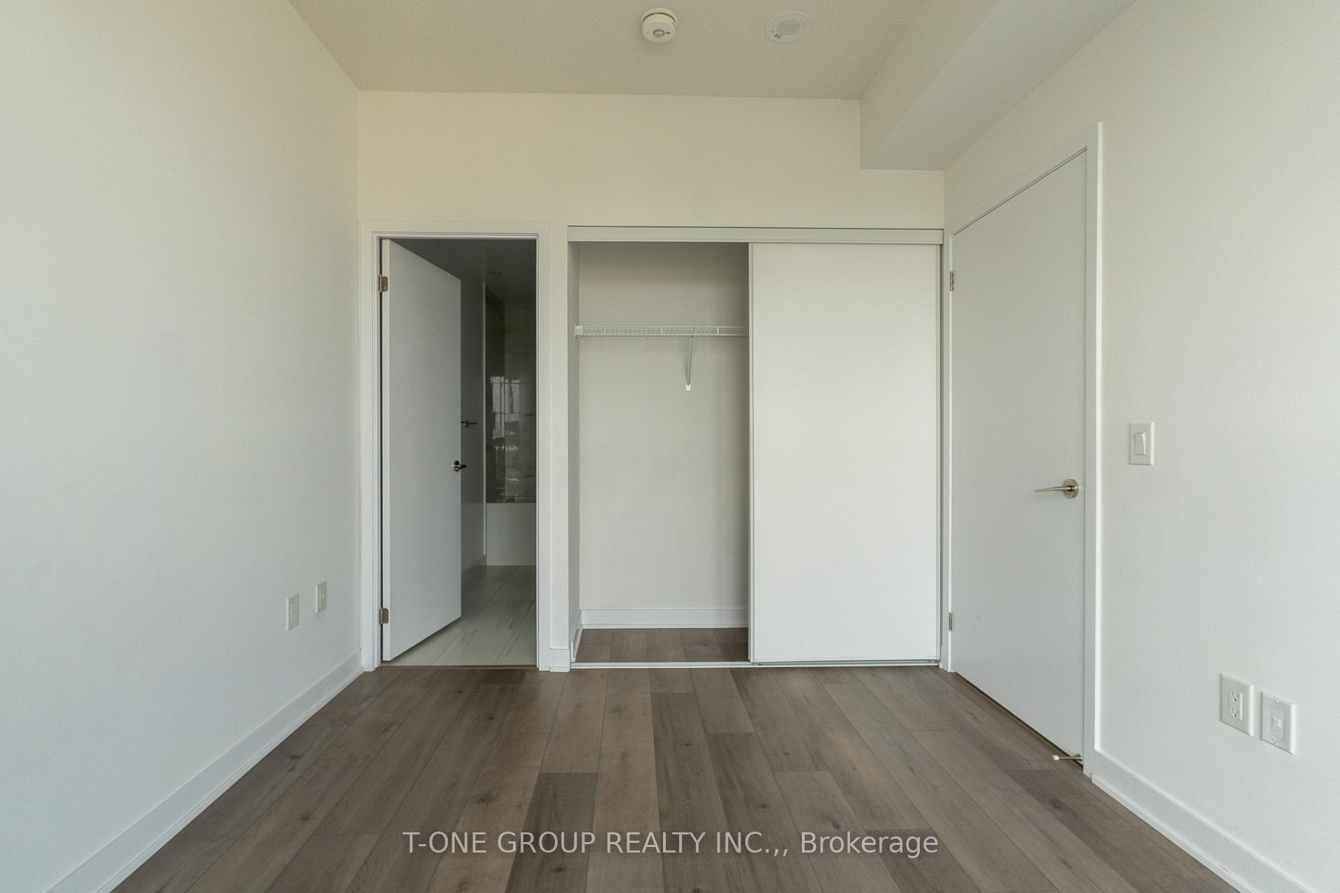 Photo 10 of Unit 808, 10 Honeycrisp Crescent, Vaughan, Vaughan Corporate Centre — HOMEH