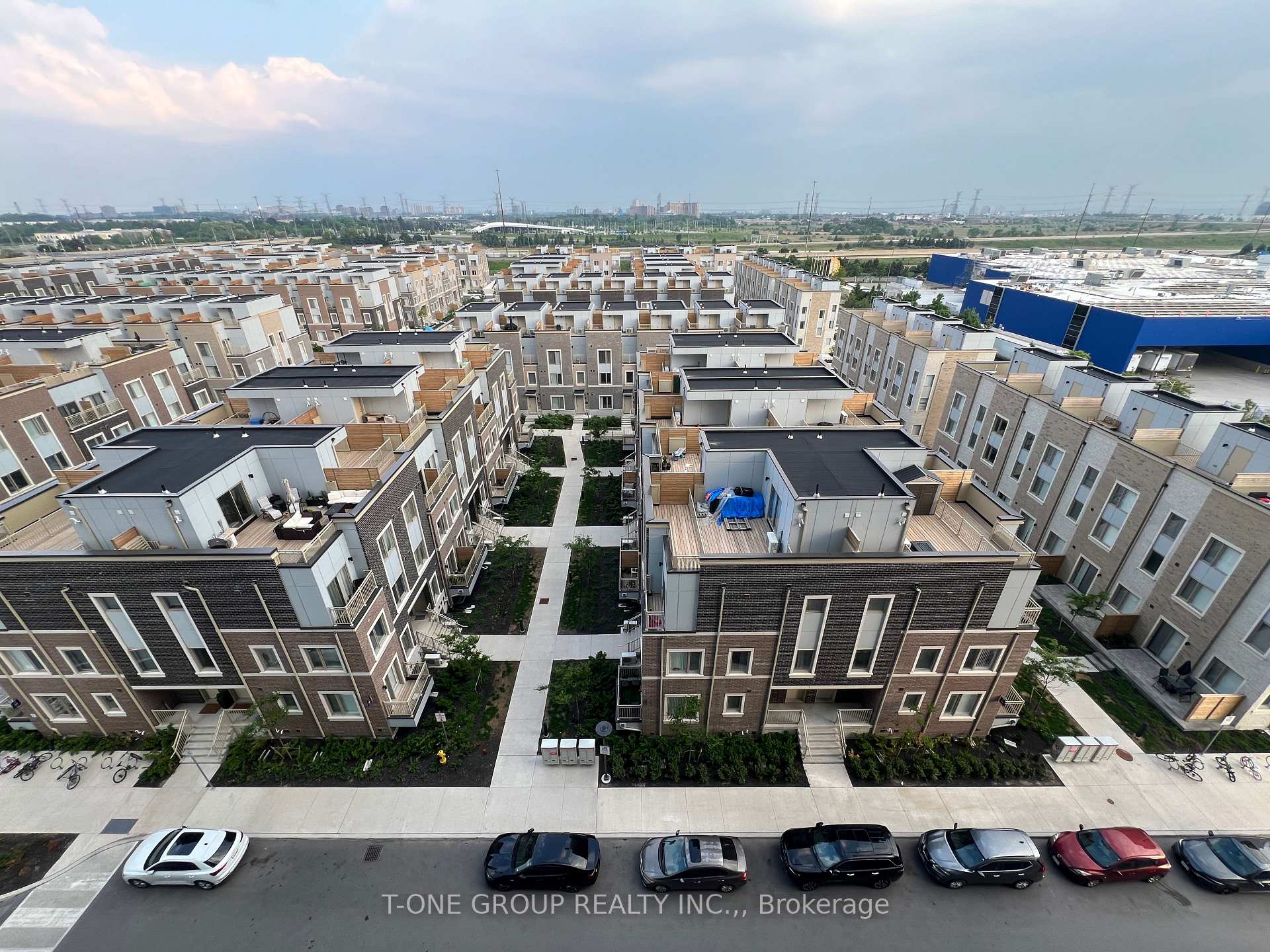 Photo 19 of Unit 808, 10 Honeycrisp Crescent, Vaughan, Vaughan Corporate Centre — HOMEH