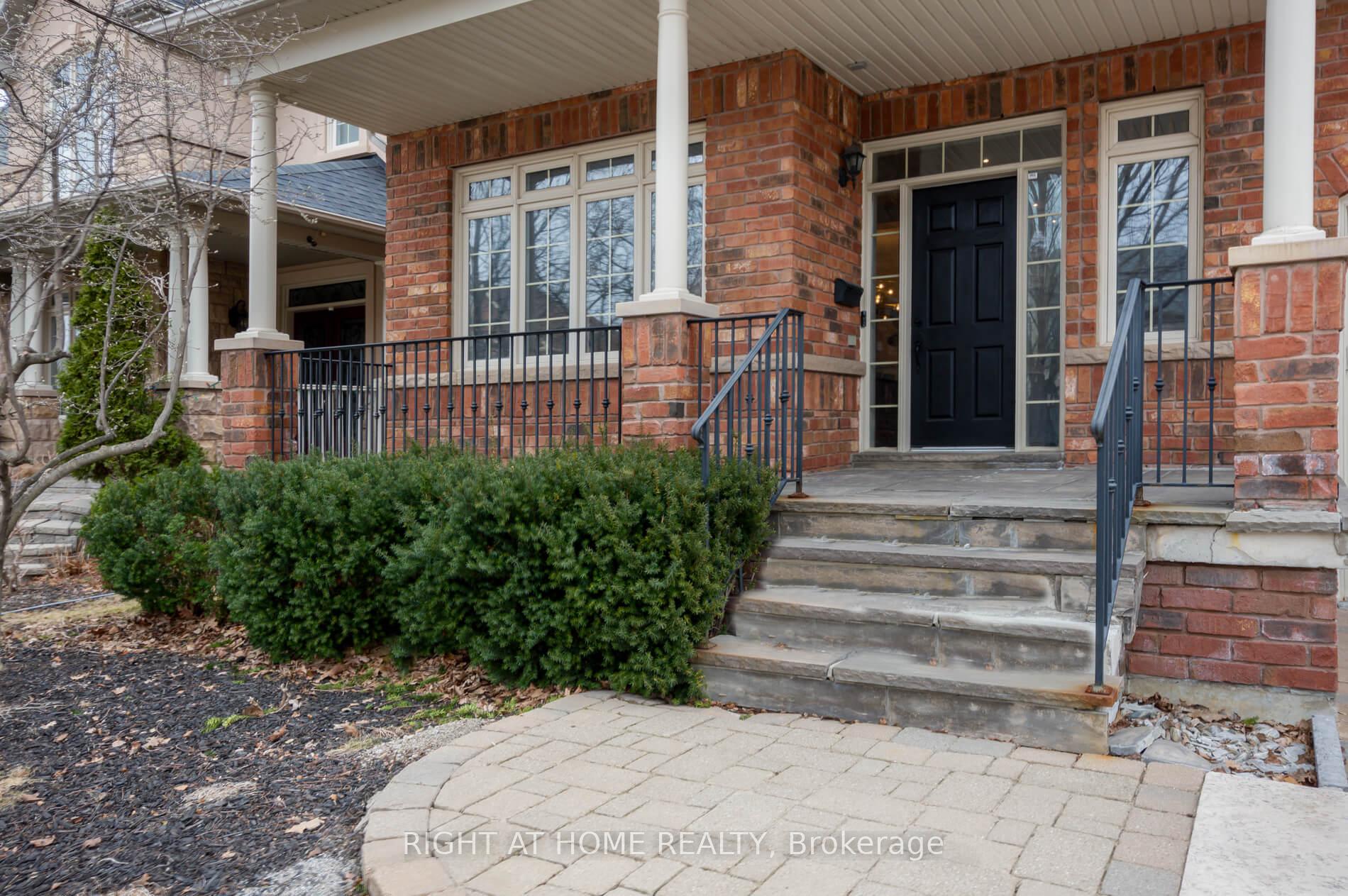 Photo 6 of 19 Weslock Crescent, Aurora, Bayview Northeast — HOMEH