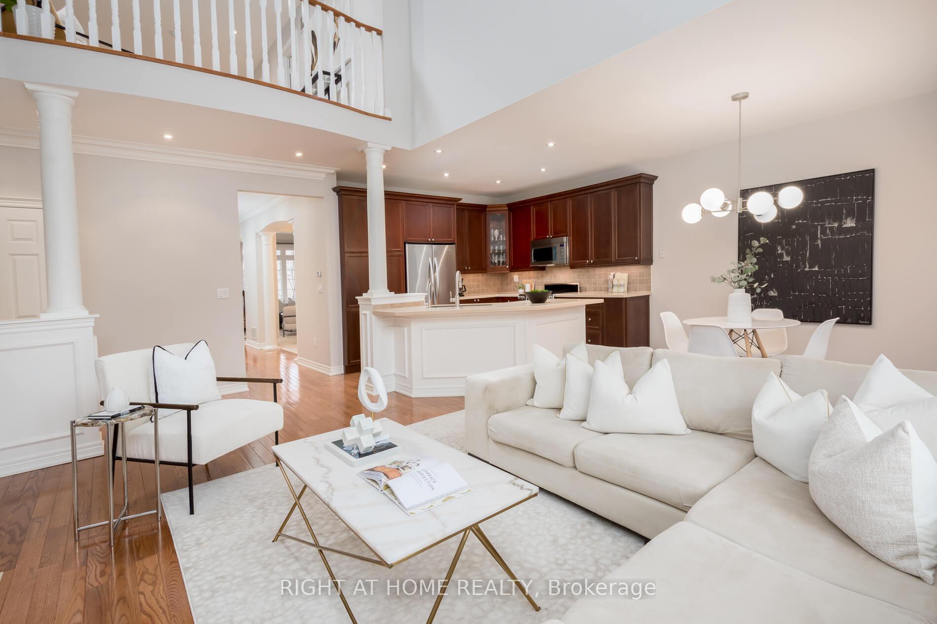 Photo 18 of 19 Weslock Crescent, Aurora, Bayview Northeast — HOMEH