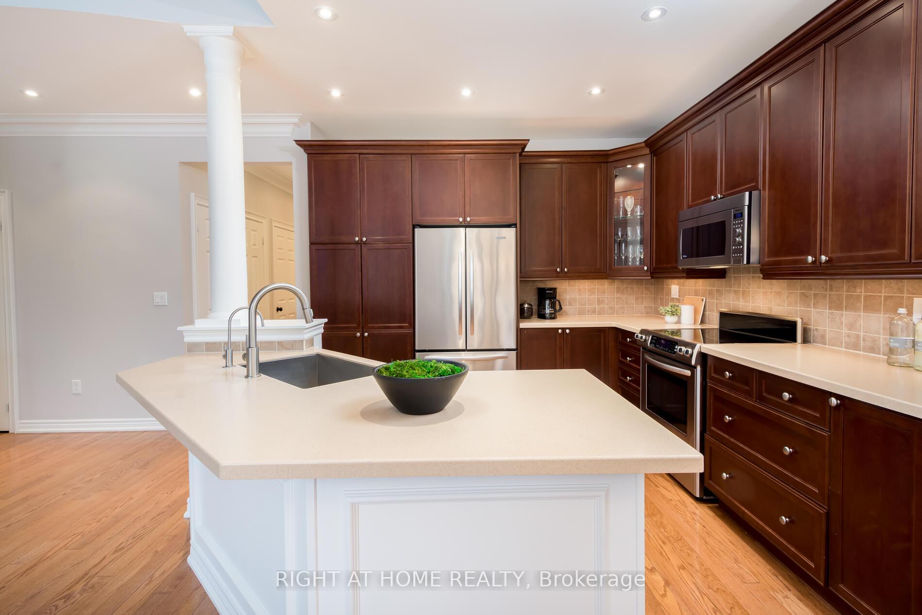 Photo 19 of 19 Weslock Crescent, Aurora, Bayview Northeast — HOMEH