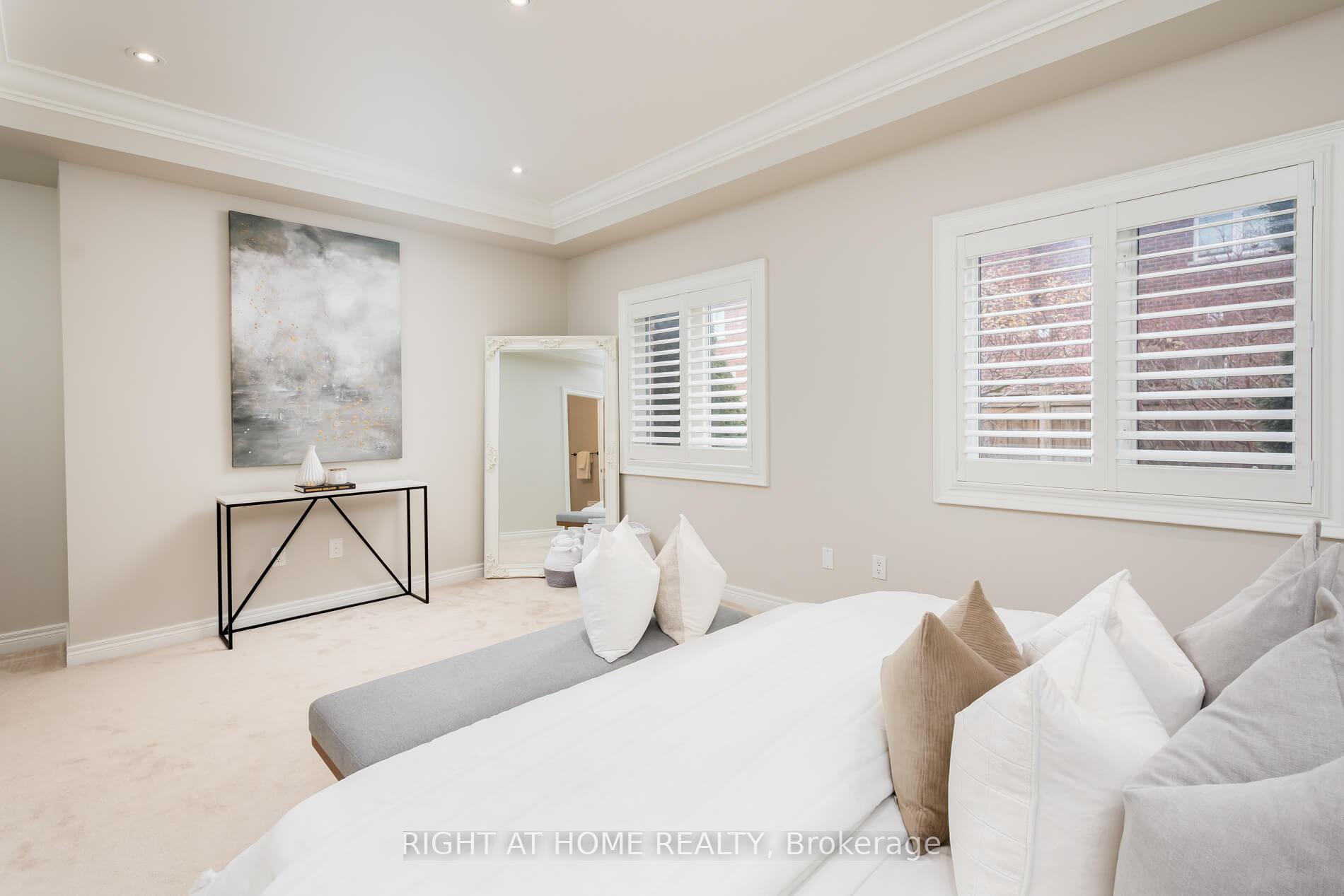 Photo 23 of 19 Weslock Crescent, Aurora, Bayview Northeast — HOMEH