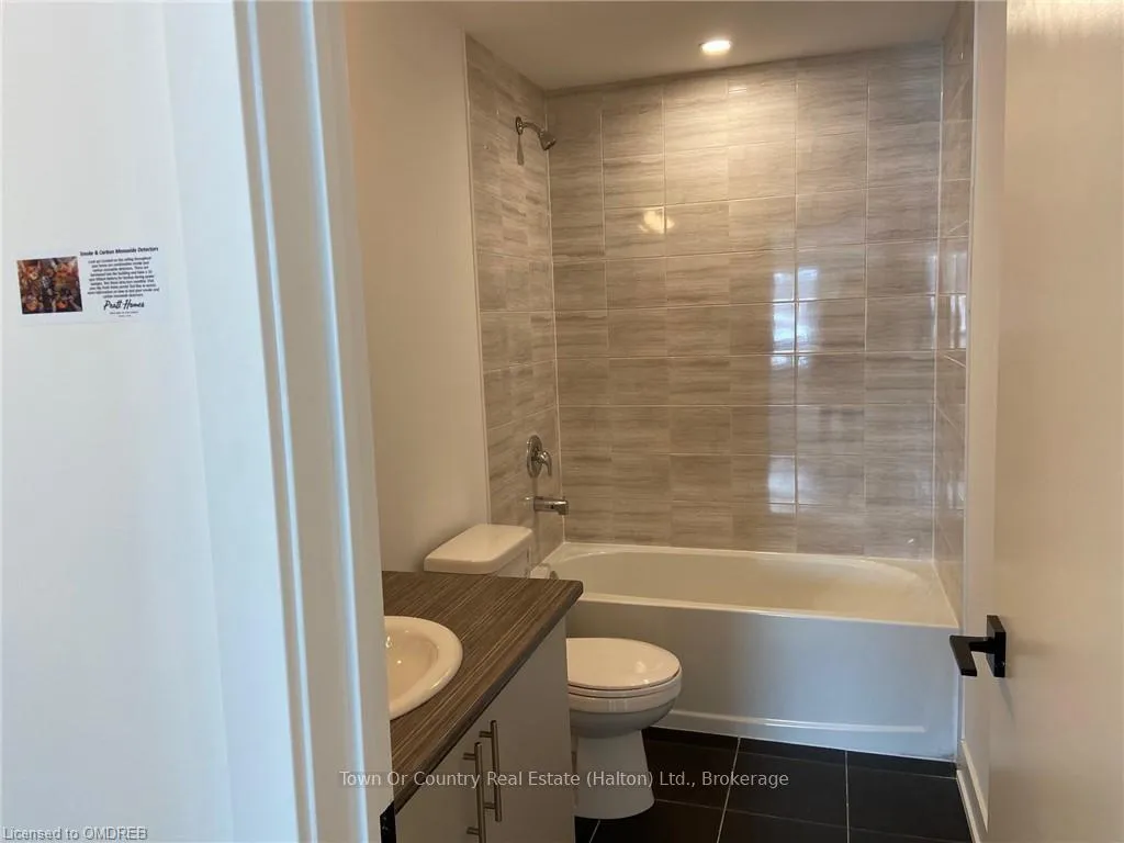 Photo 12 of Unit 506, 10 Culinary Lane, Barrie, Painswick South — HOMEH