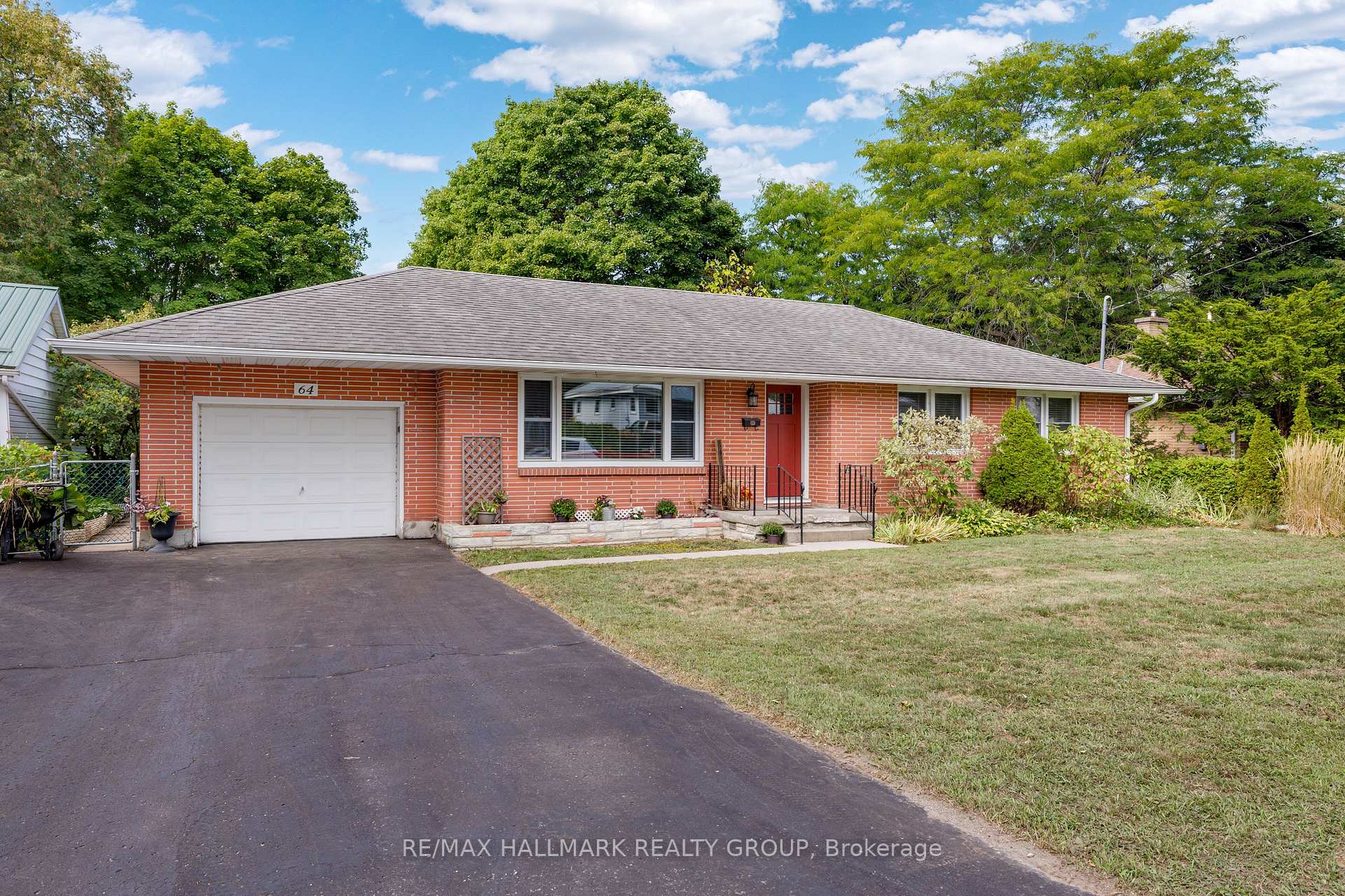 Photo 2 of 64 Ferguson Drive, Brockville — HOMEH