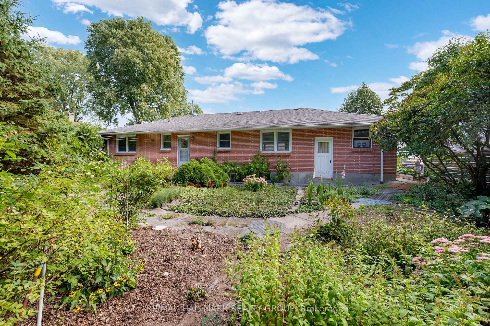 Photo 32 of 64 Ferguson Drive, Brockville — HOMEH