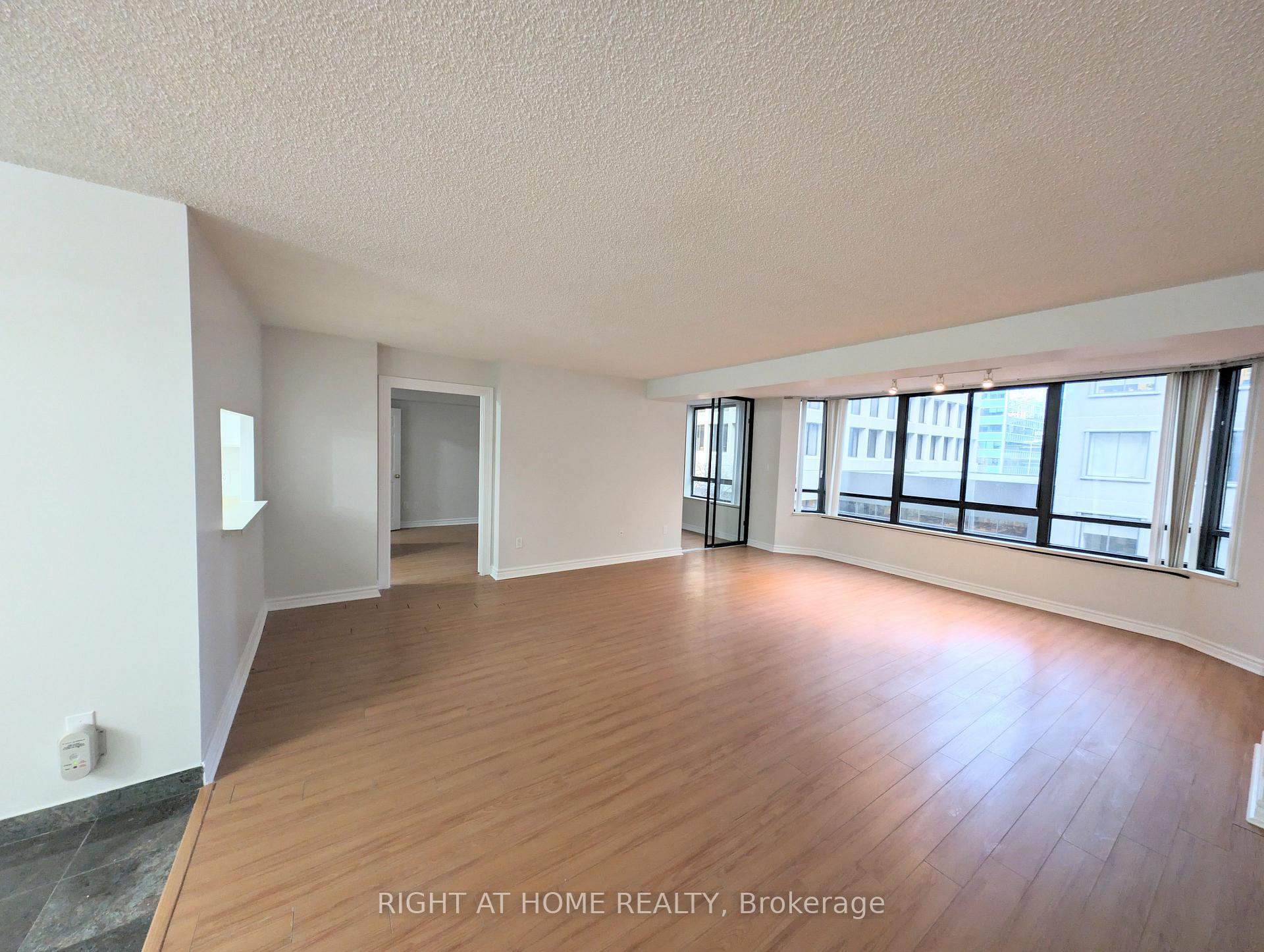 Photo 9 of Unit 506, 280 Simcoe Street, Toronto, Kensington-Chinatown — HOMEH