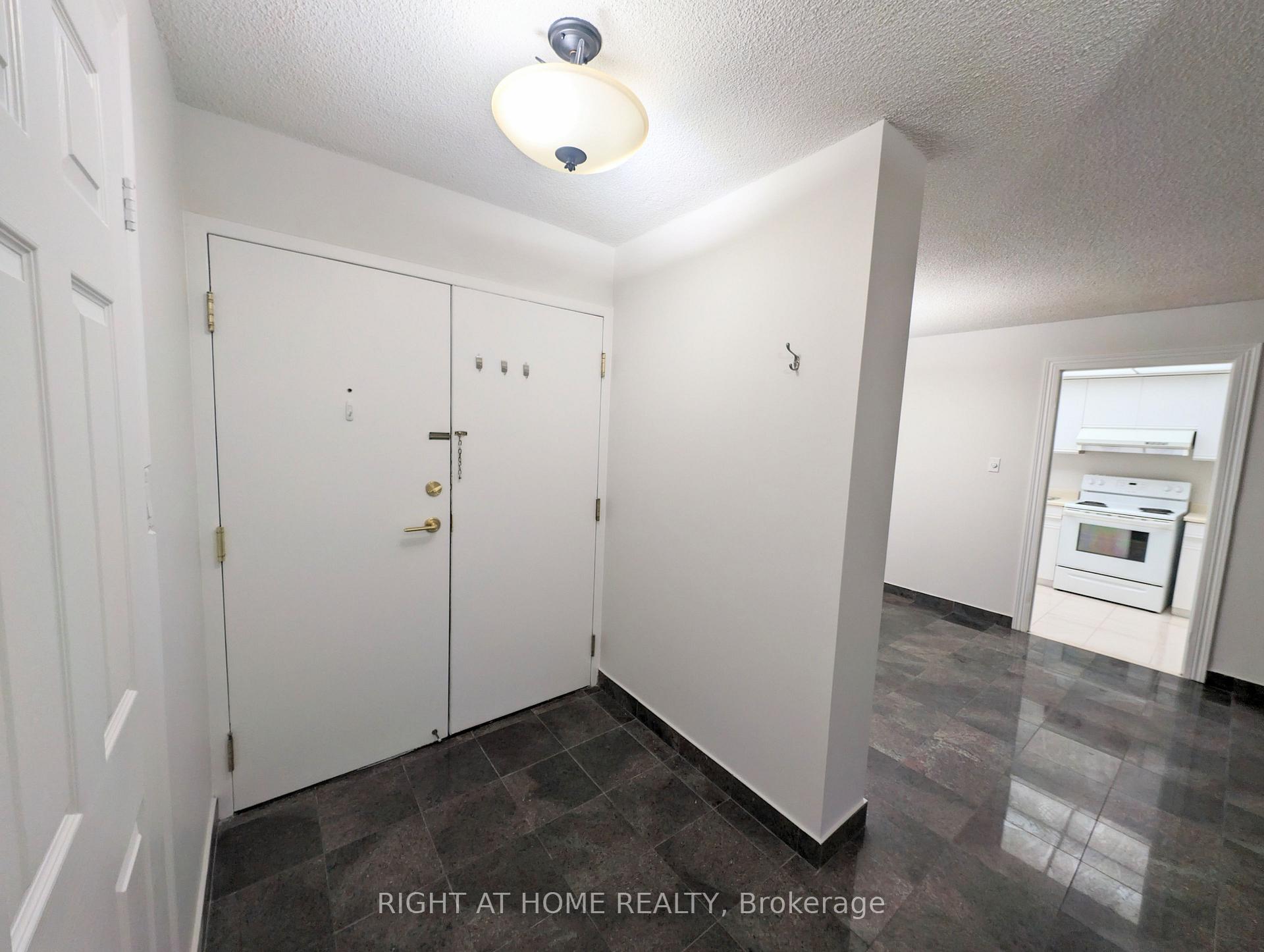 Photo 11 of Unit 506, 280 Simcoe Street, Toronto, Kensington-Chinatown — HOMEH