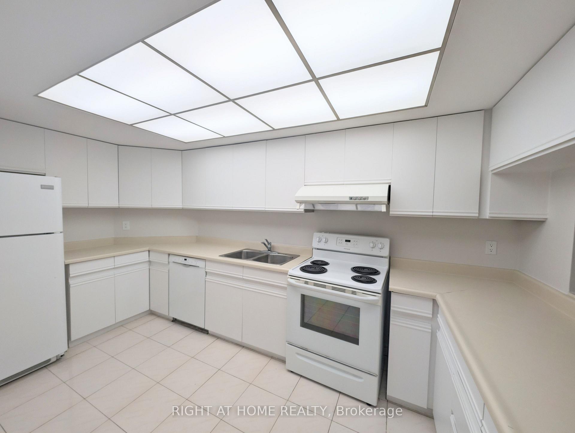 Photo 14 of Unit 506, 280 Simcoe Street, Toronto, Kensington-Chinatown — HOMEH