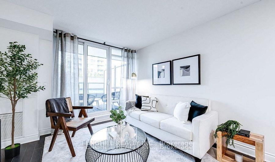 Photo 2 of Unit 217, 55 South Town Centre Boulevard, Markham, Unionville — HOMEH