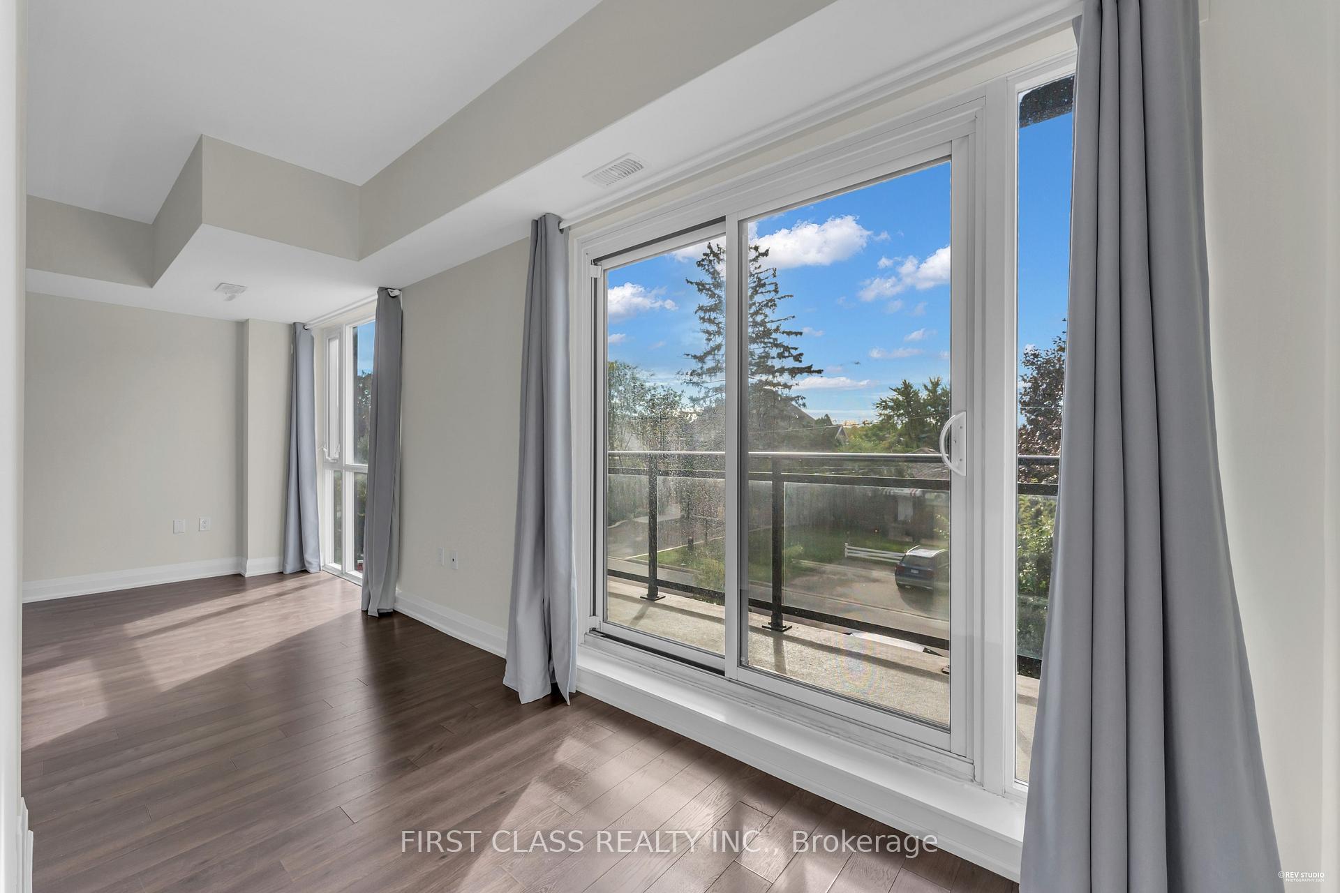 Photo 10 of Unit Suite 1003 unit 68, 32 Coles Avenue, Vaughan, Vaughan Grove — HOMEH